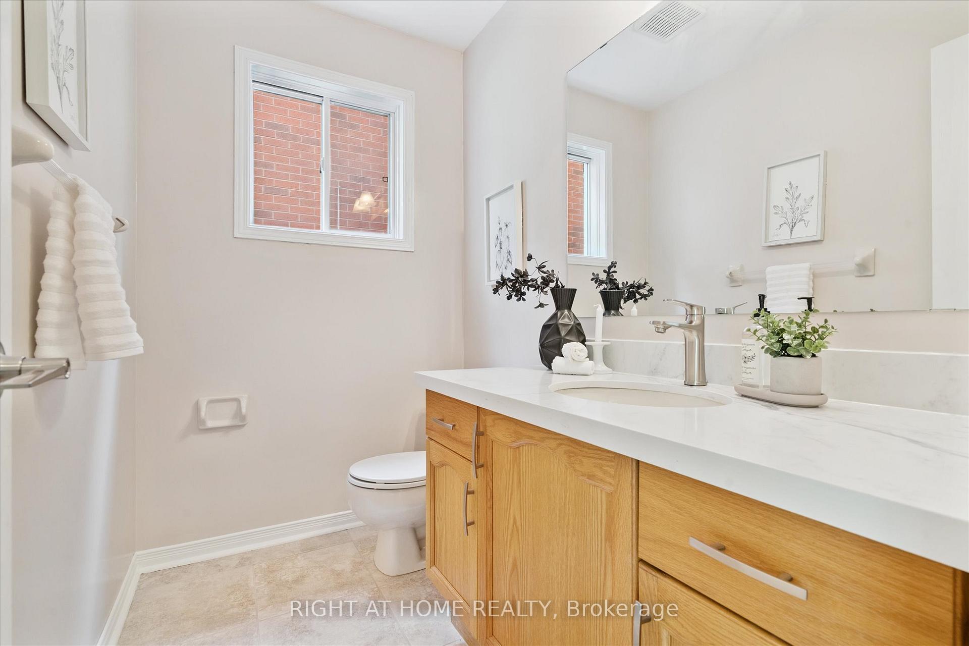 Photo 13 of 2097 Lynn Heights Drive, Pickering, Liverpool — HOMEH