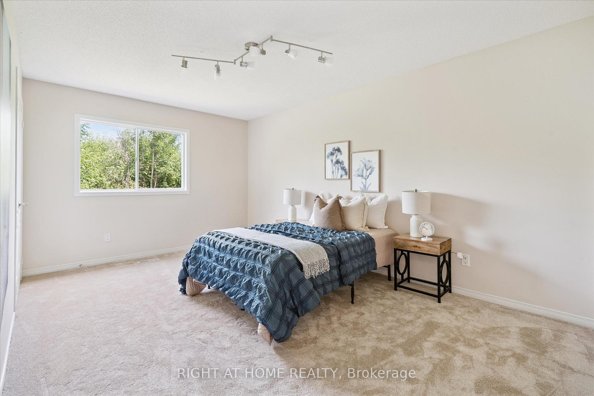 Photo 22 of 2097 Lynn Heights Drive, Pickering, Liverpool — HOMEH