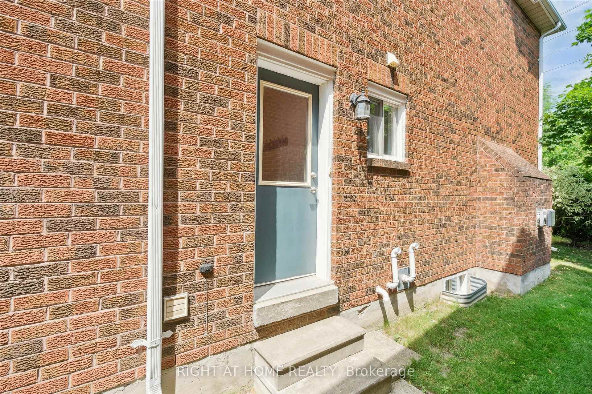 Photo 27 of 2097 Lynn Heights Drive, Pickering, Liverpool — HOMEH