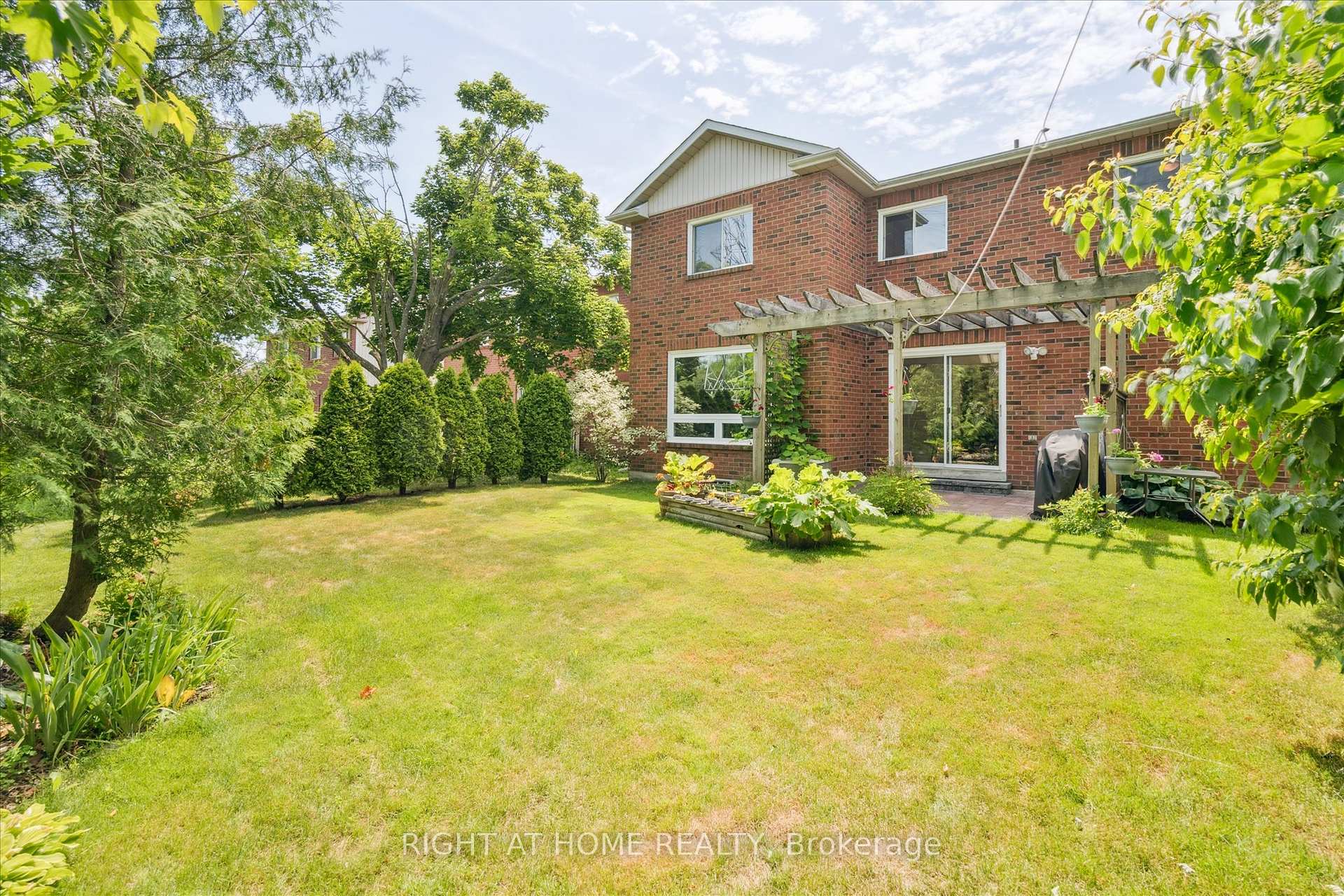 Photo 30 of 2097 Lynn Heights Drive, Pickering, Liverpool — HOMEH