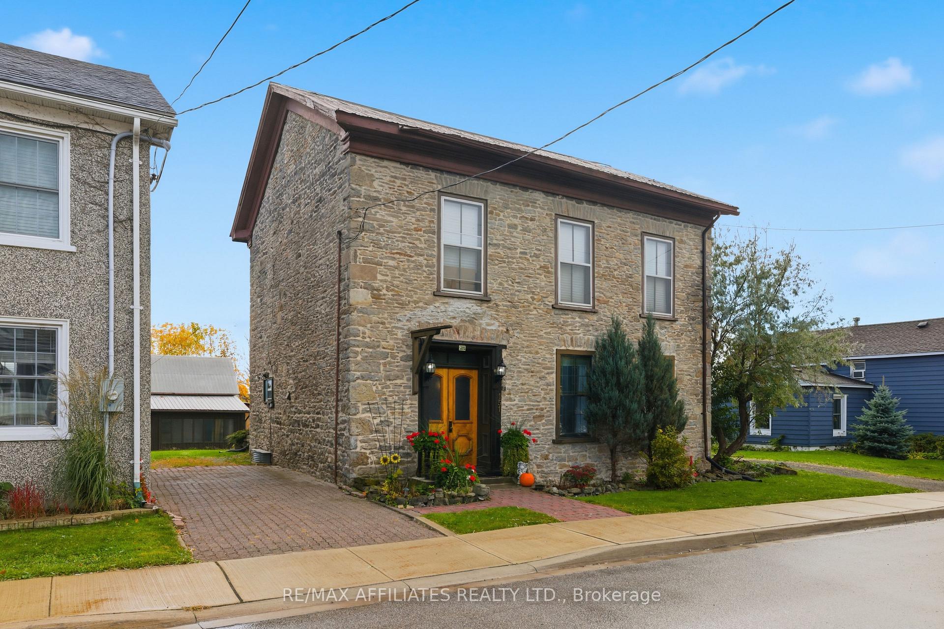 Photo 4 of 151 Henry Street E, Prescott — HOMEH