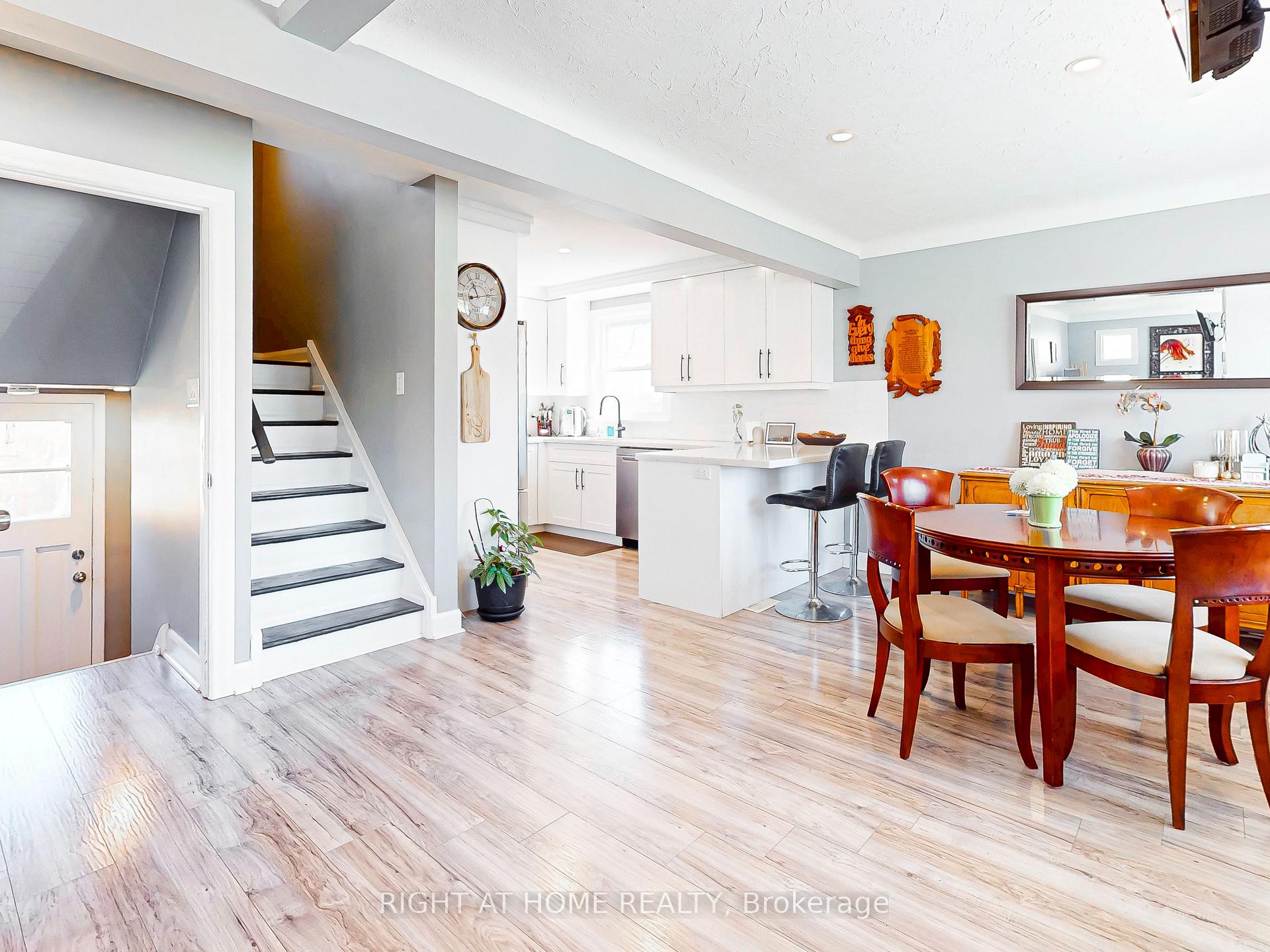 Photo 5 of 6077 Coholan Street, Niagara Falls, Church's Lane — HOMEH