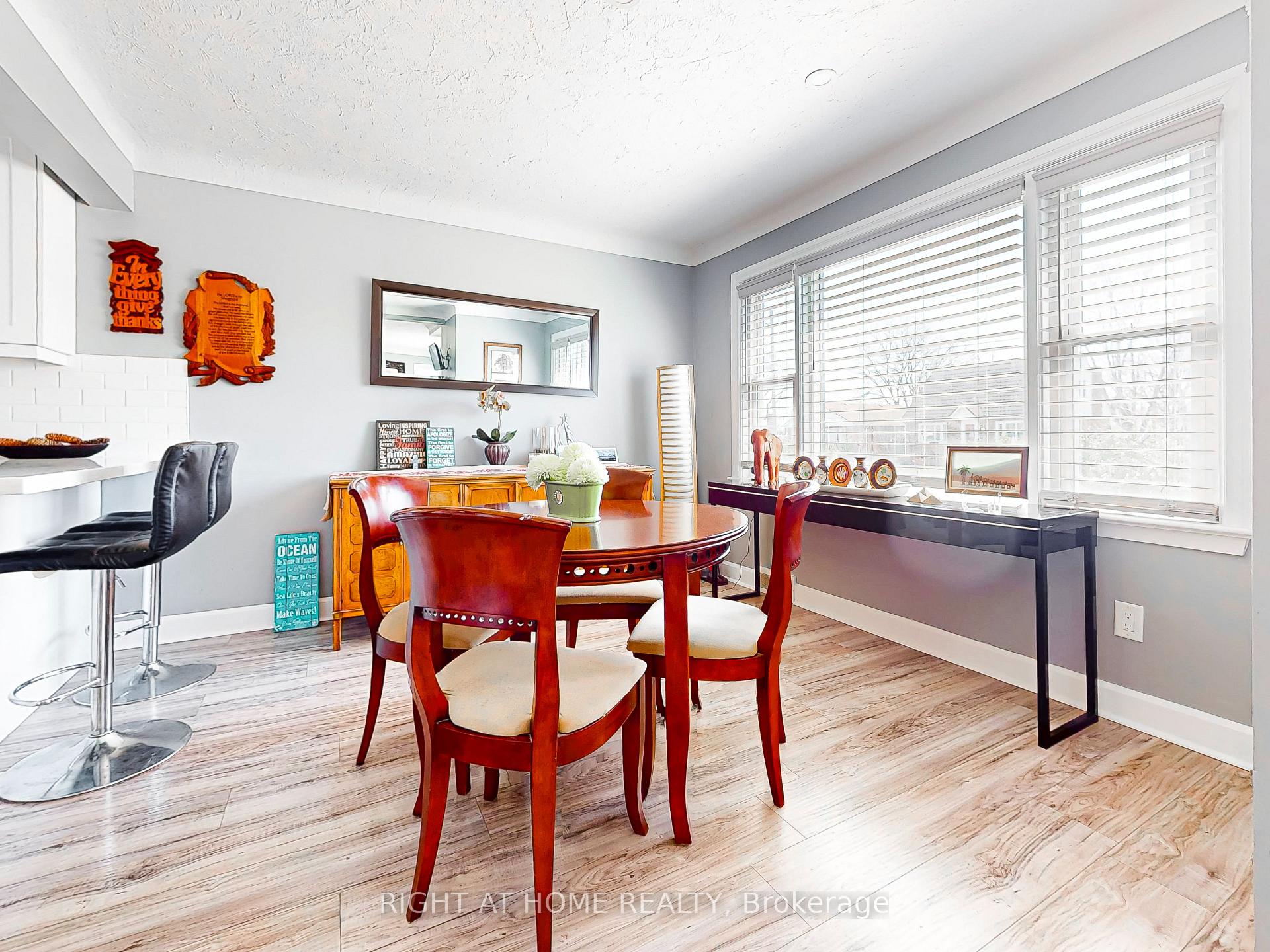 Photo 7 of 6077 Coholan Street, Niagara Falls, Church's Lane — HOMEH