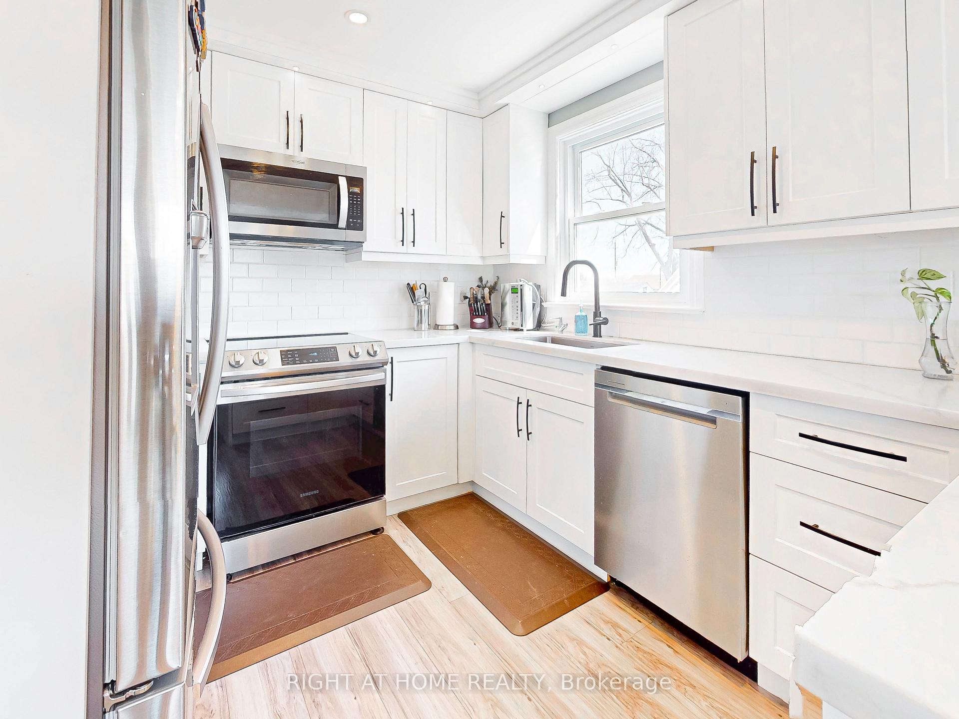 Photo 9 of 6077 Coholan Street, Niagara Falls, Church's Lane — HOMEH