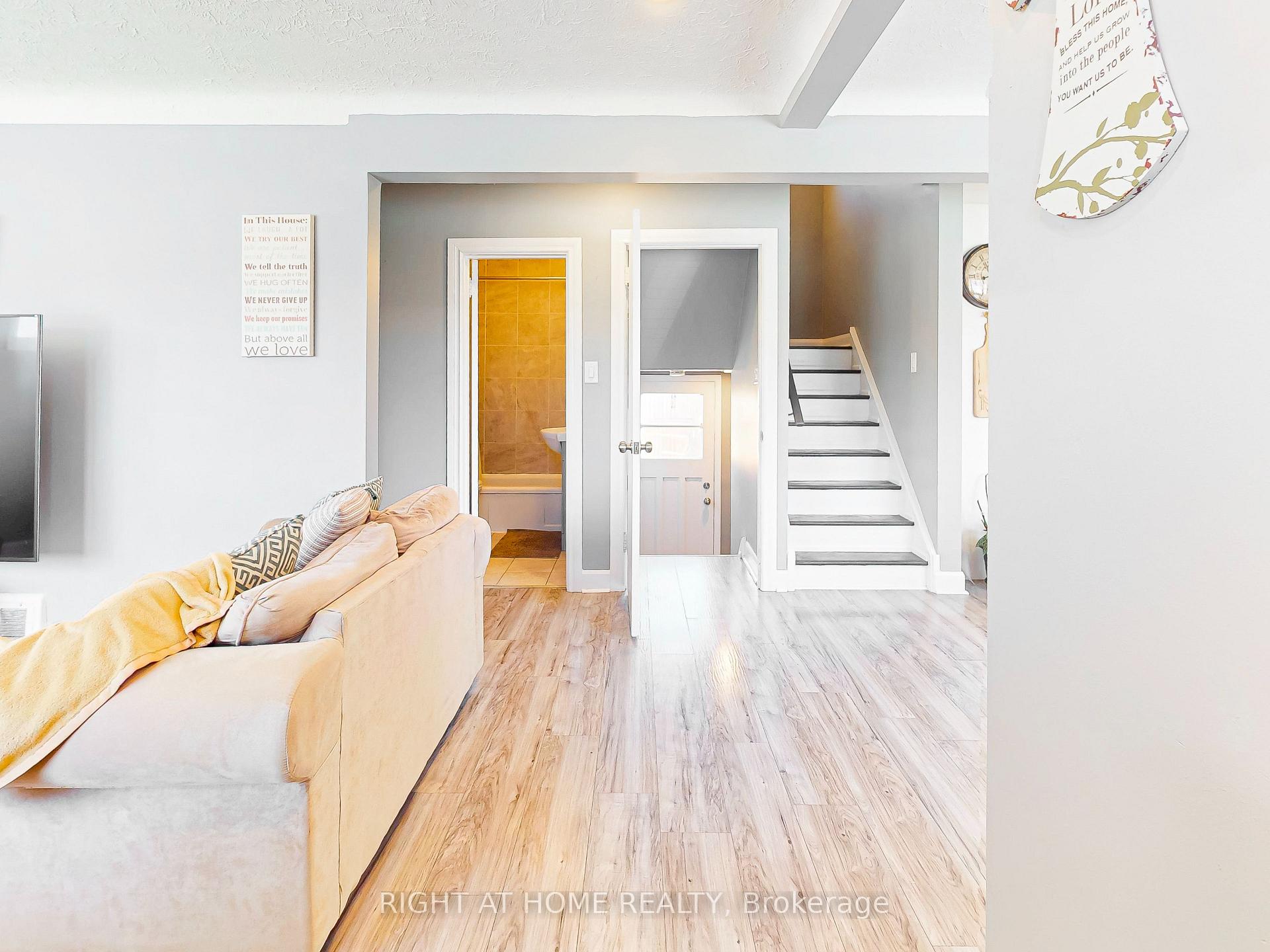 Photo 13 of 6077 Coholan Street, Niagara Falls, Church's Lane — HOMEH
