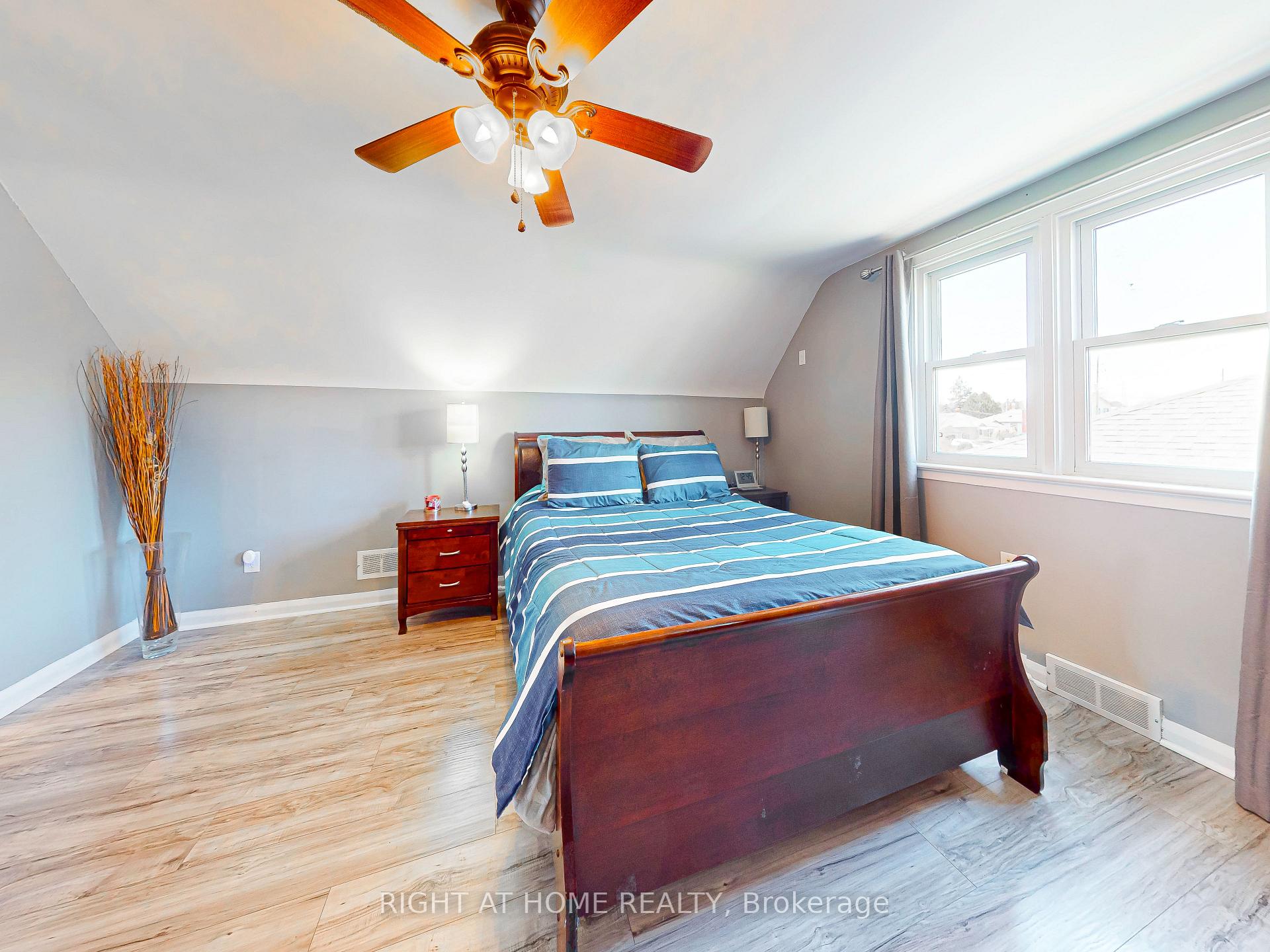 Photo 22 of 6077 Coholan Street, Niagara Falls, Church's Lane — HOMEH