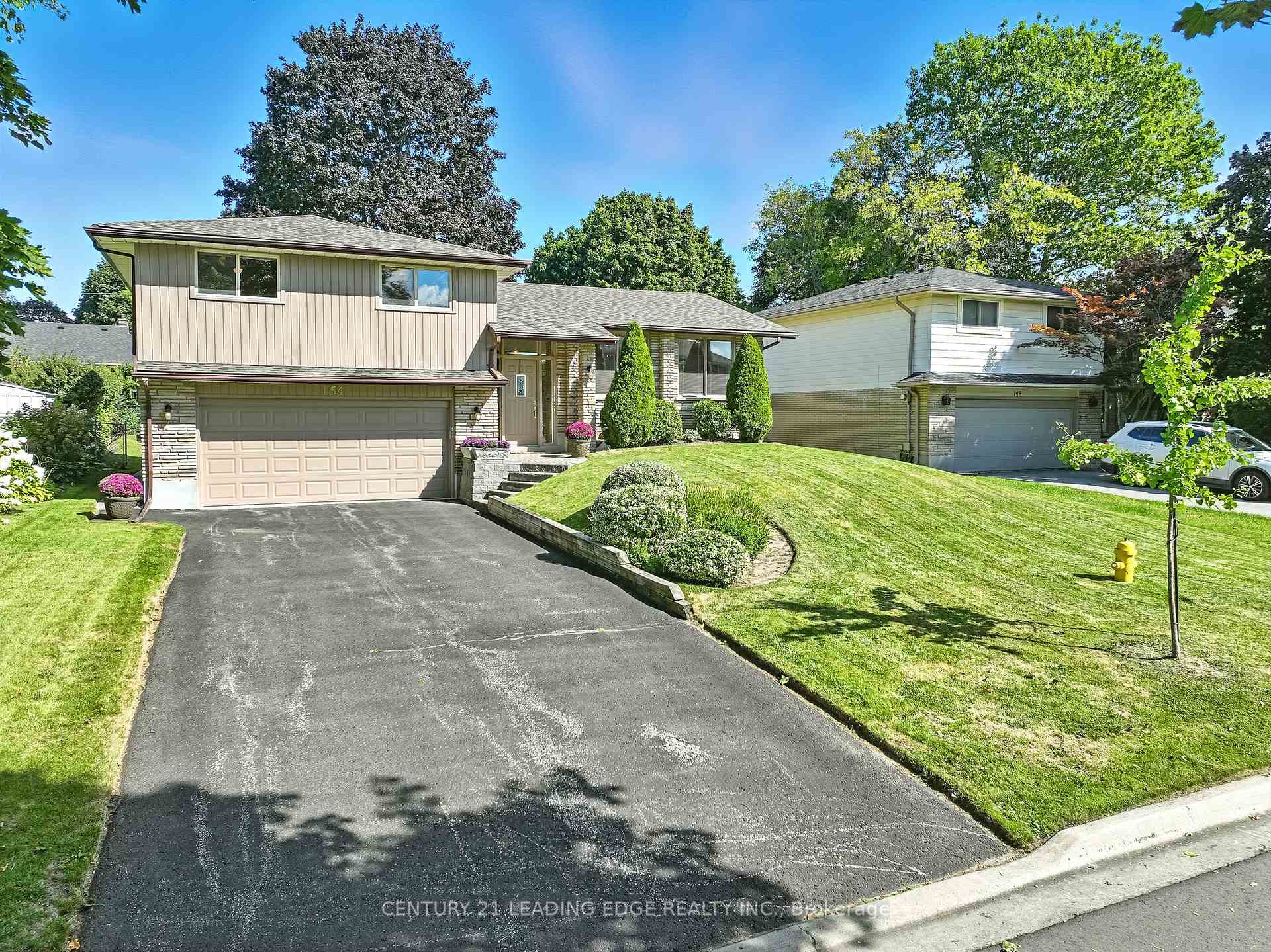 Photo 3 of 154 Switzer Drive, Oshawa, Centennial — HOMEH