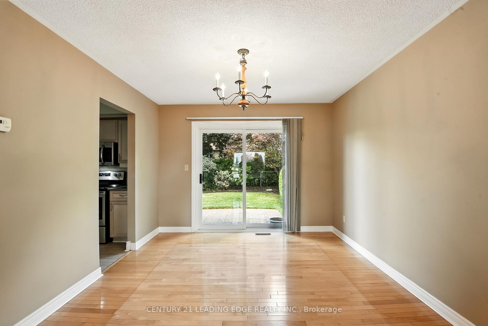 Photo 13 of 154 Switzer Drive, Oshawa, Centennial — HOMEH
