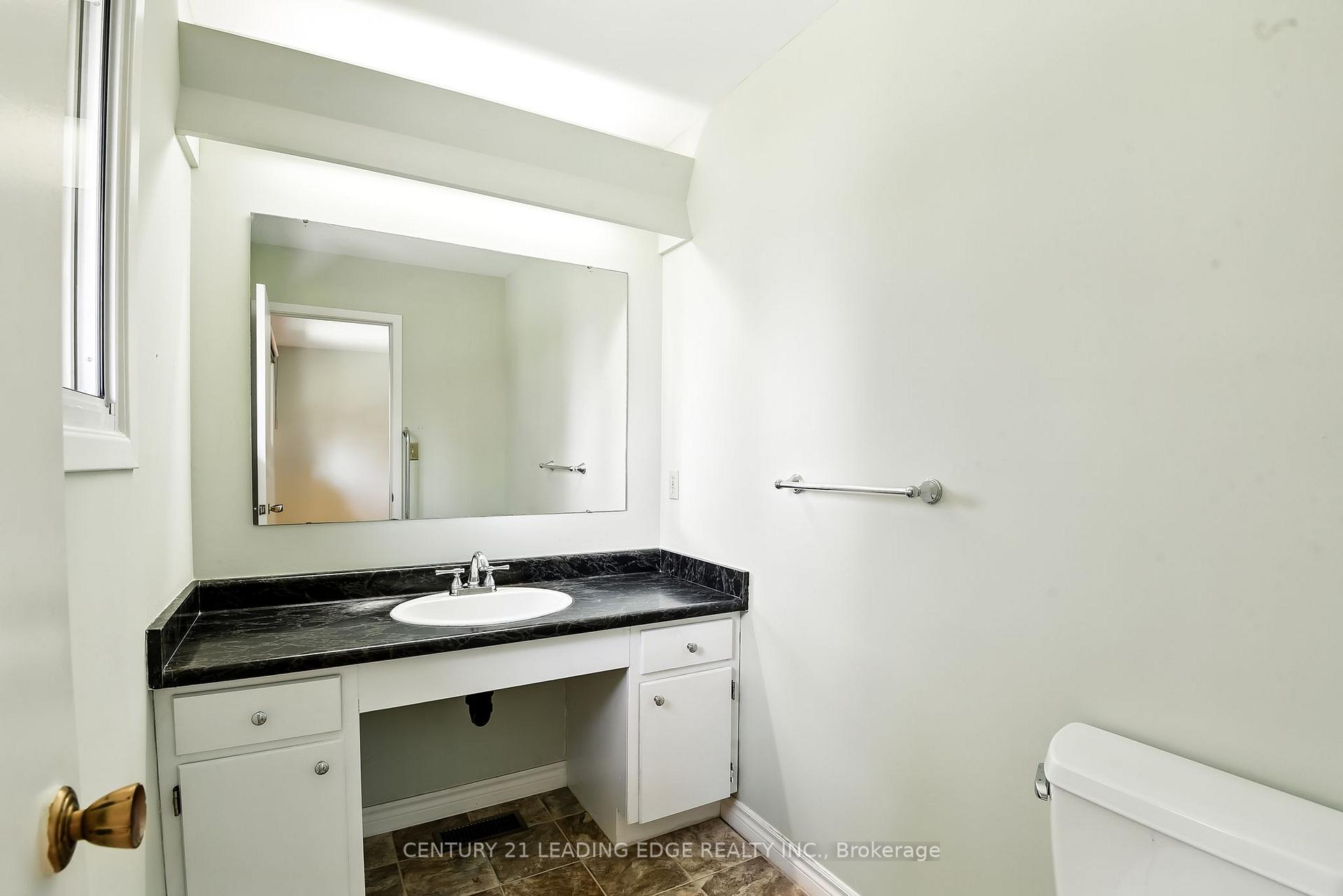 Photo 24 of 154 Switzer Drive, Oshawa, Centennial — HOMEH