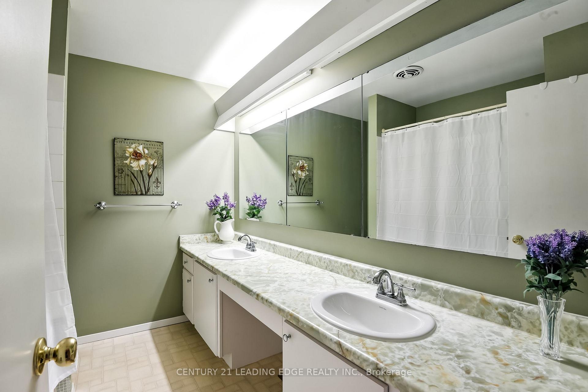 Photo 29 of 154 Switzer Drive, Oshawa, Centennial — HOMEH