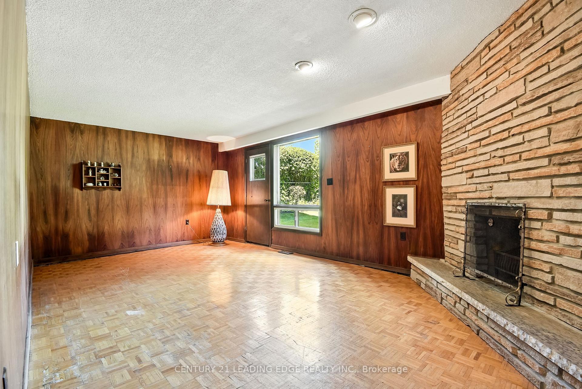 Photo 31 of 154 Switzer Drive, Oshawa, Centennial — HOMEH