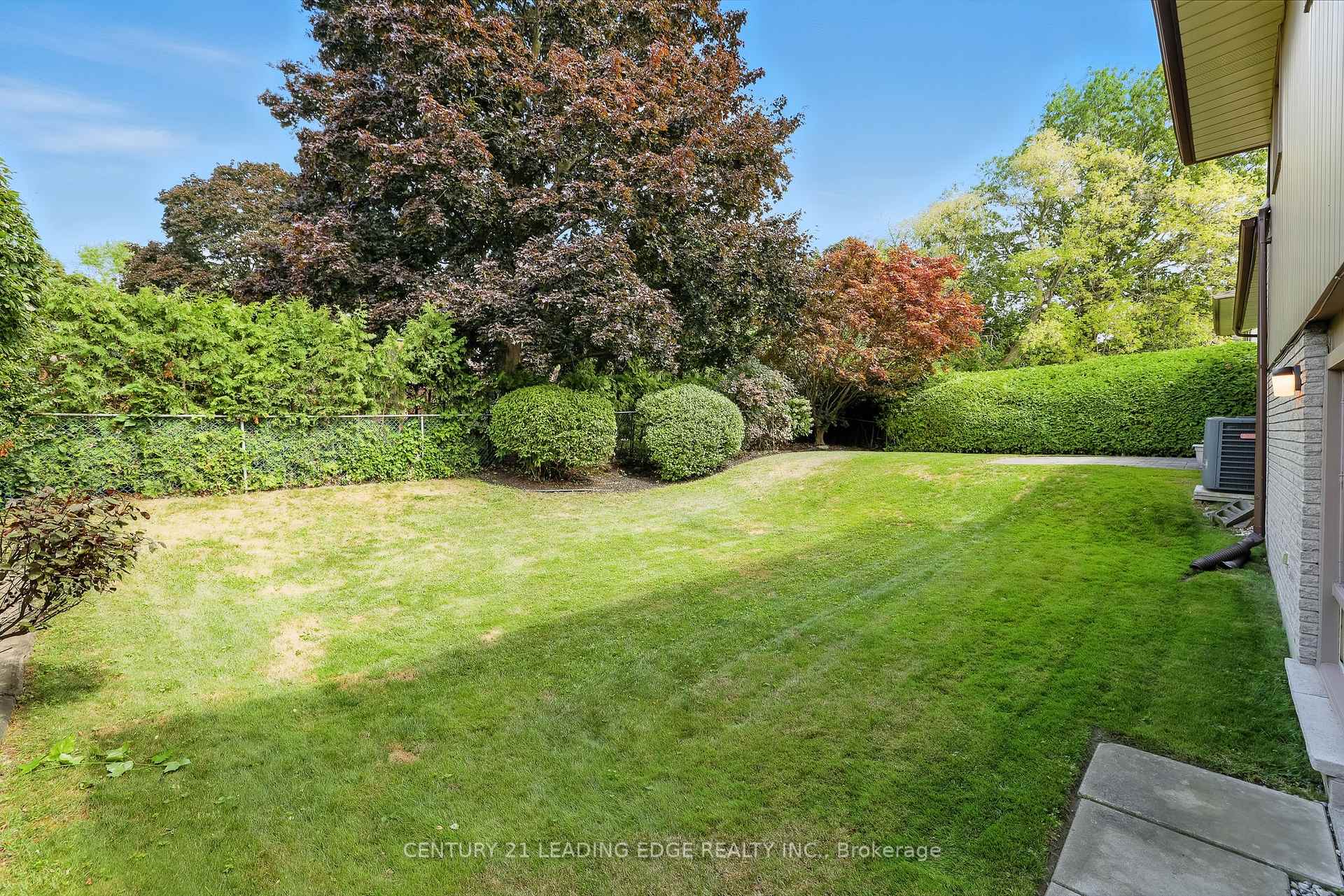 Photo 44 of 154 Switzer Drive, Oshawa, Centennial — HOMEH