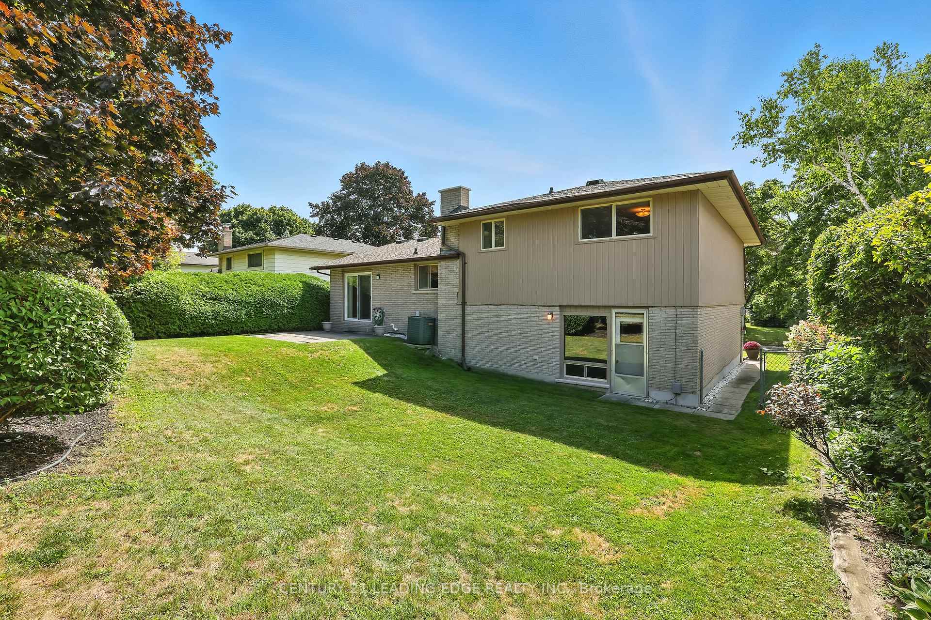 Photo 45 of 154 Switzer Drive, Oshawa, Centennial — HOMEH
