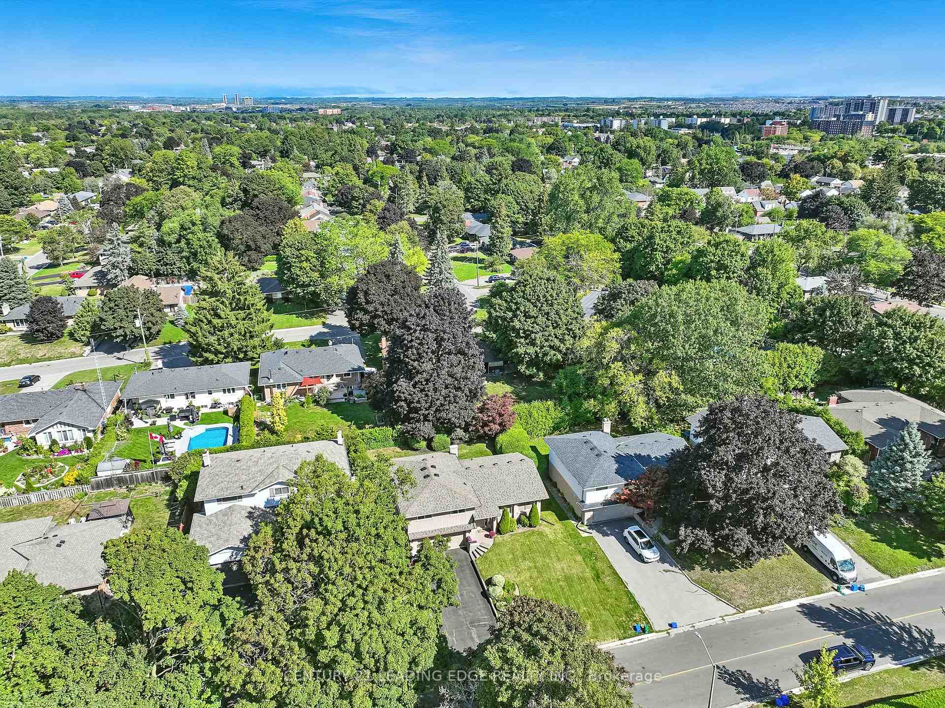 Photo 49 of 154 Switzer Drive, Oshawa, Centennial — HOMEH