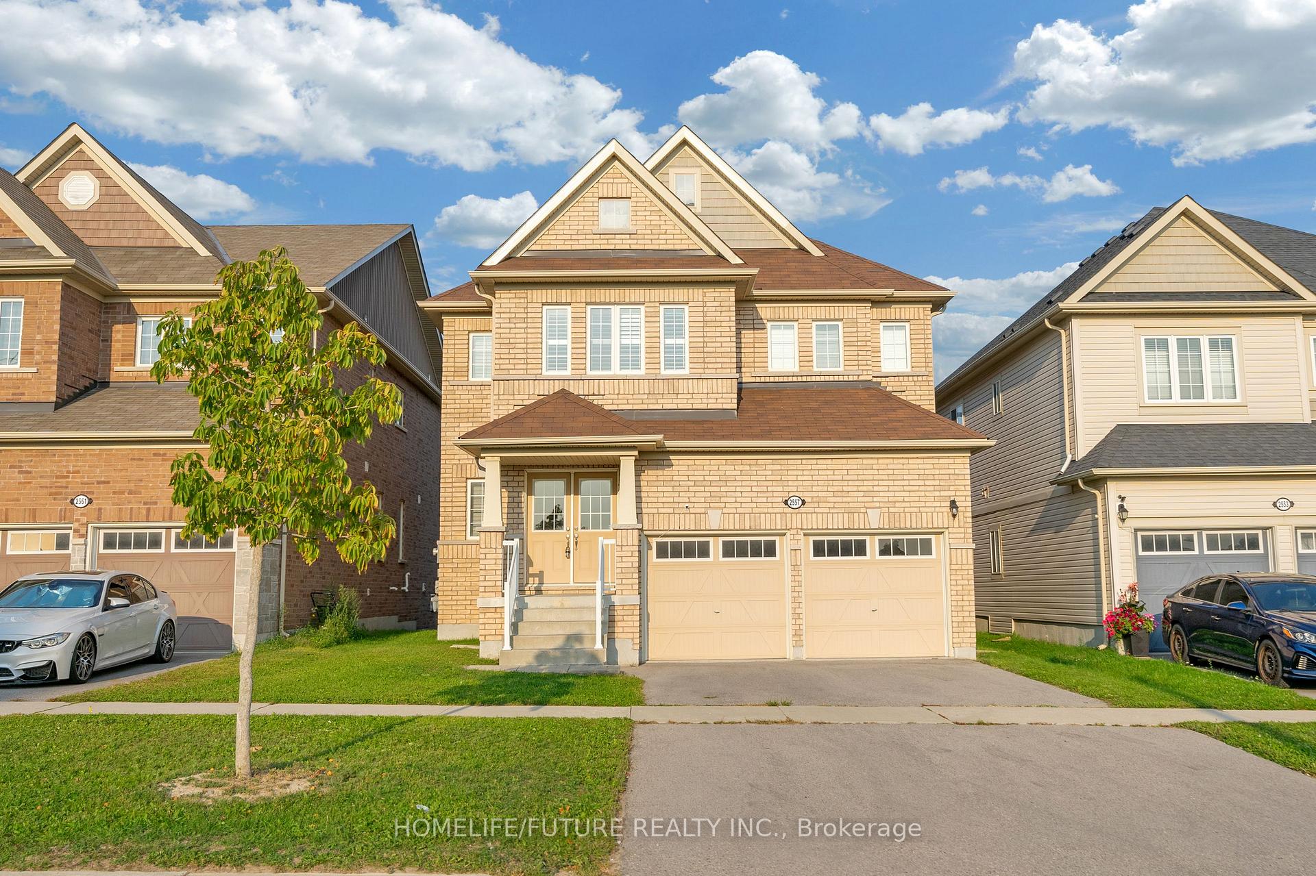 Front of 2557 Bridle Road