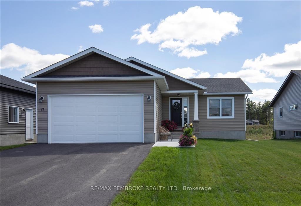 Photo 1 of 9 Durant Street, Petawawa — HOMEH
