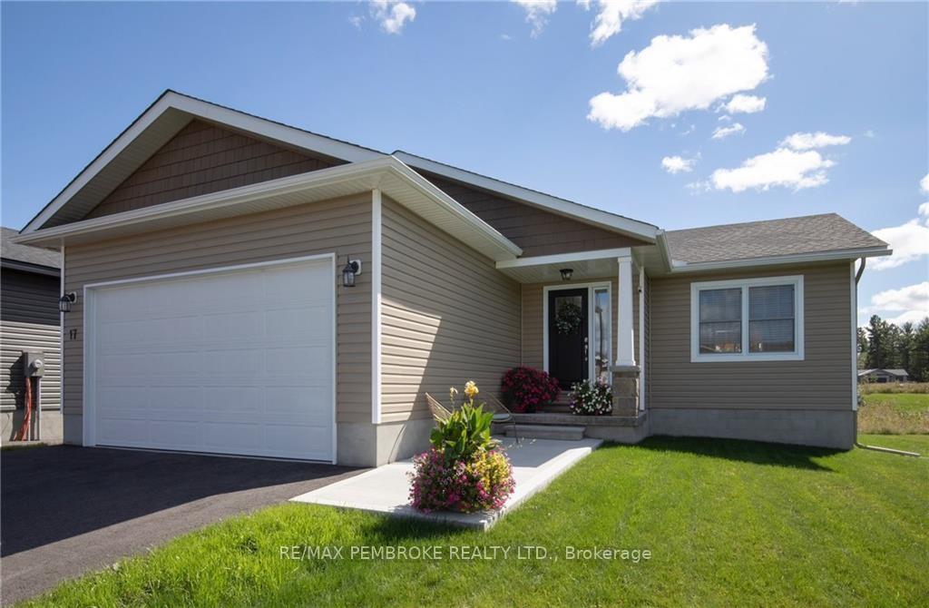 Photo 2 of 9 Durant Street, Petawawa — HOMEH