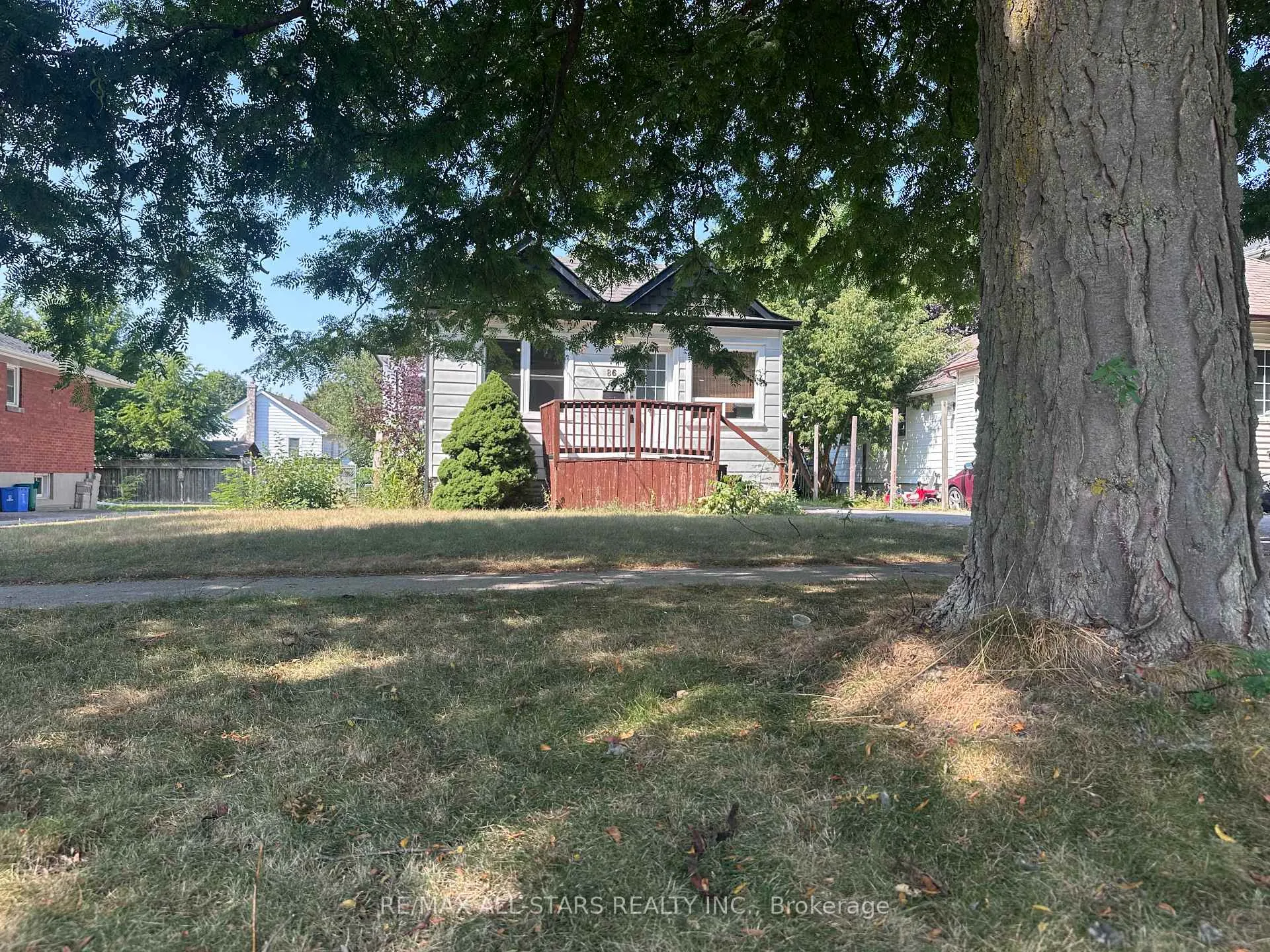 Photo 2 of 86 Cromwell Avenue, Oshawa, Vanier — HOMEH