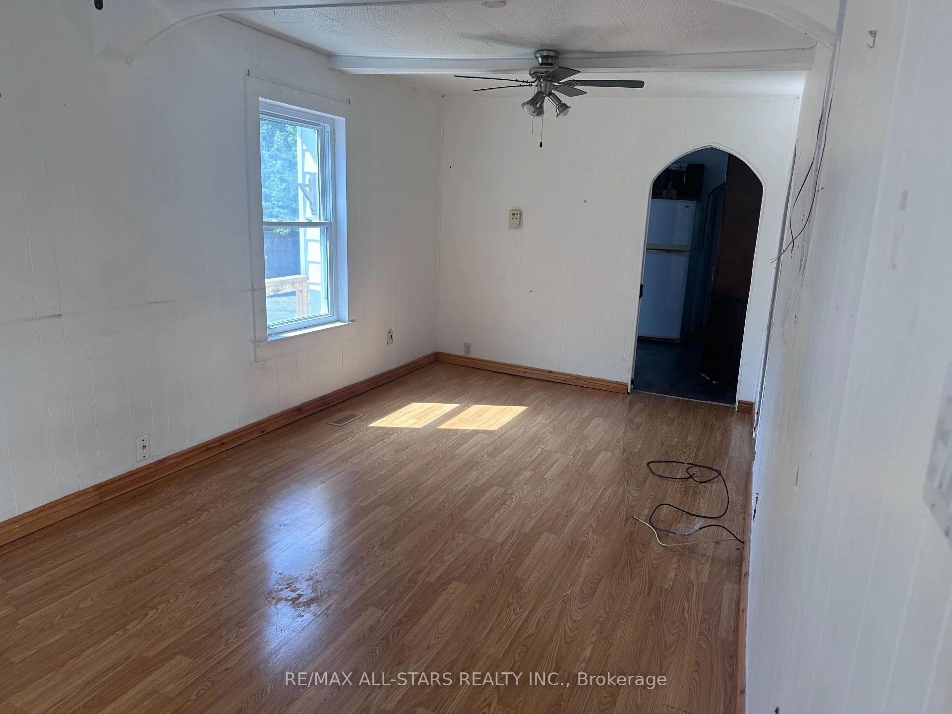 Photo 9 of 86 Cromwell Avenue, Oshawa, Vanier — HOMEH