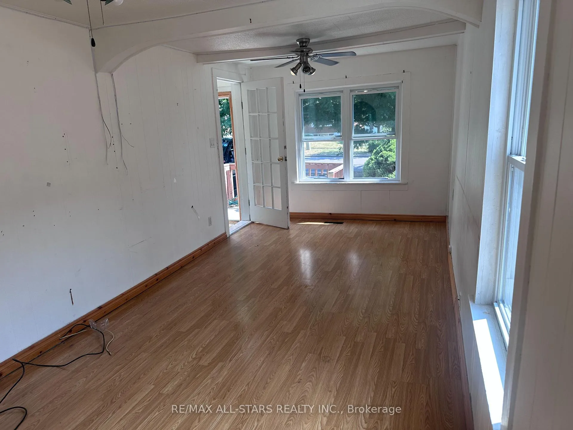 Photo 10 of 86 Cromwell Avenue, Oshawa, Vanier — HOMEH