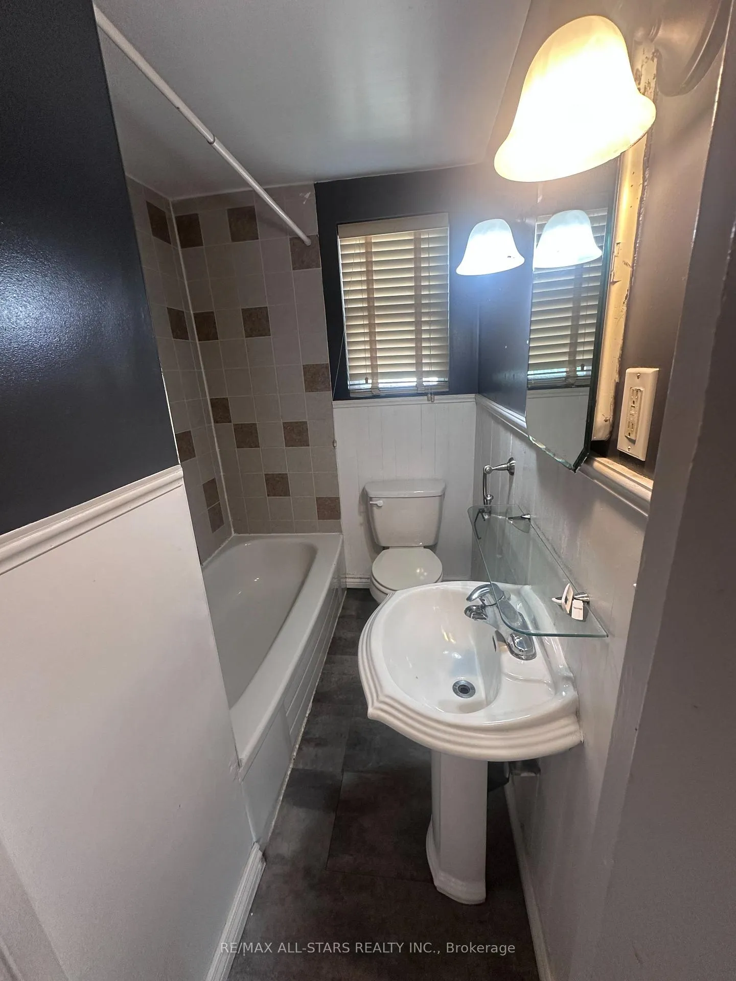 Photo 14 of 86 Cromwell Avenue, Oshawa, Vanier — HOMEH