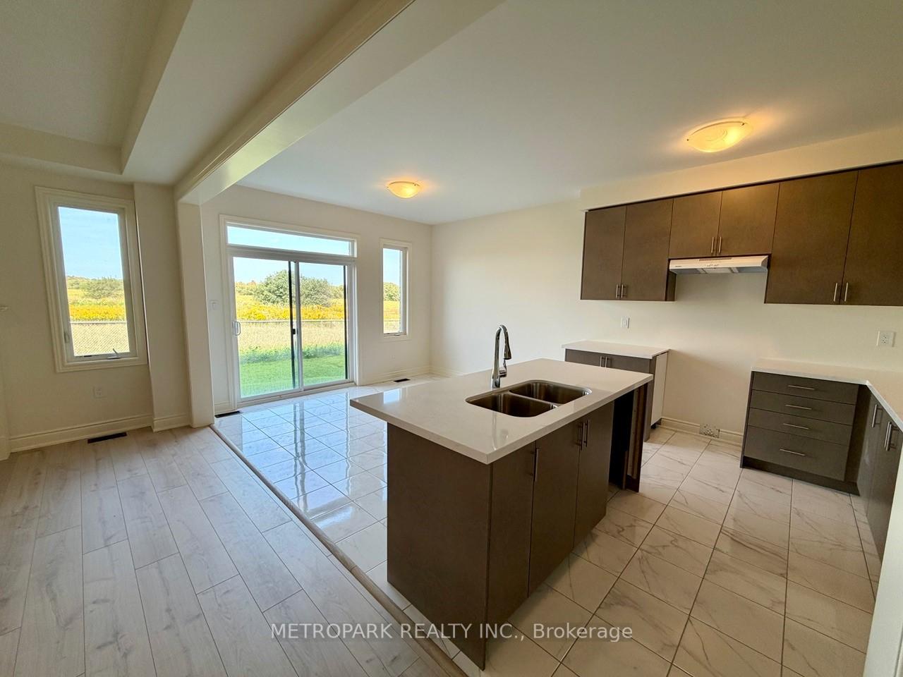 Photo 8 of 1458 Wheatcroft Drive, Oshawa, Kedron — HOMEH