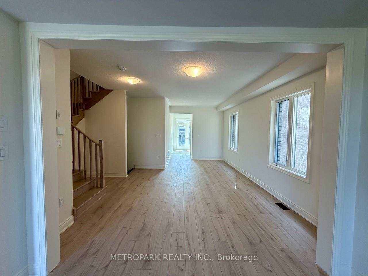 Photo 13 of 1458 Wheatcroft Drive, Oshawa, Kedron — HOMEH