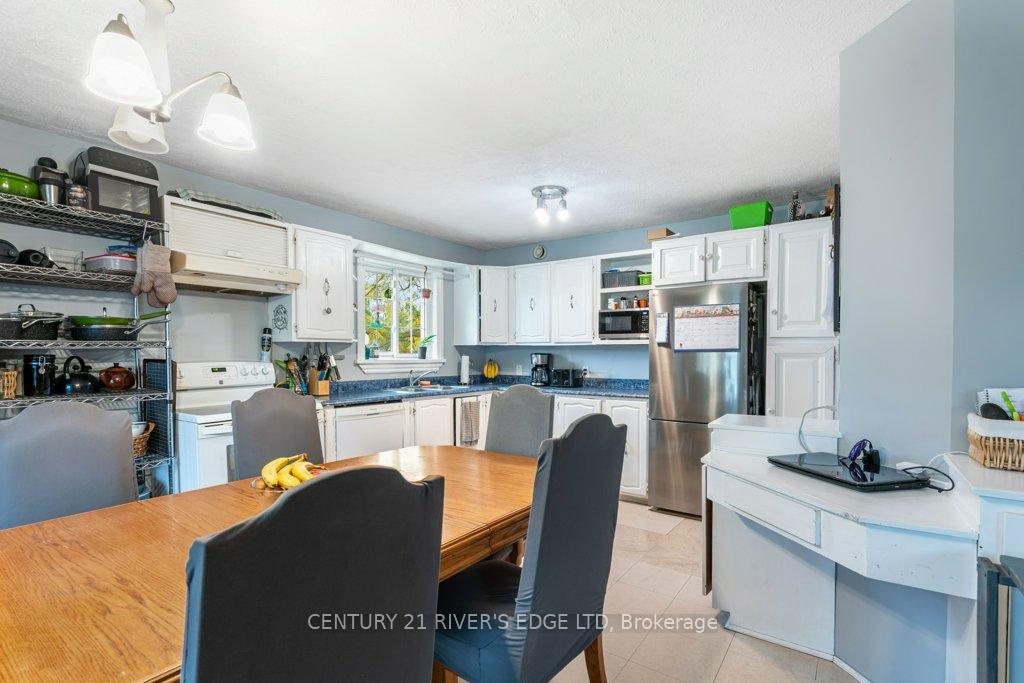 Photo 10 of 445 Railway Avenue, Prescott — HOMEH