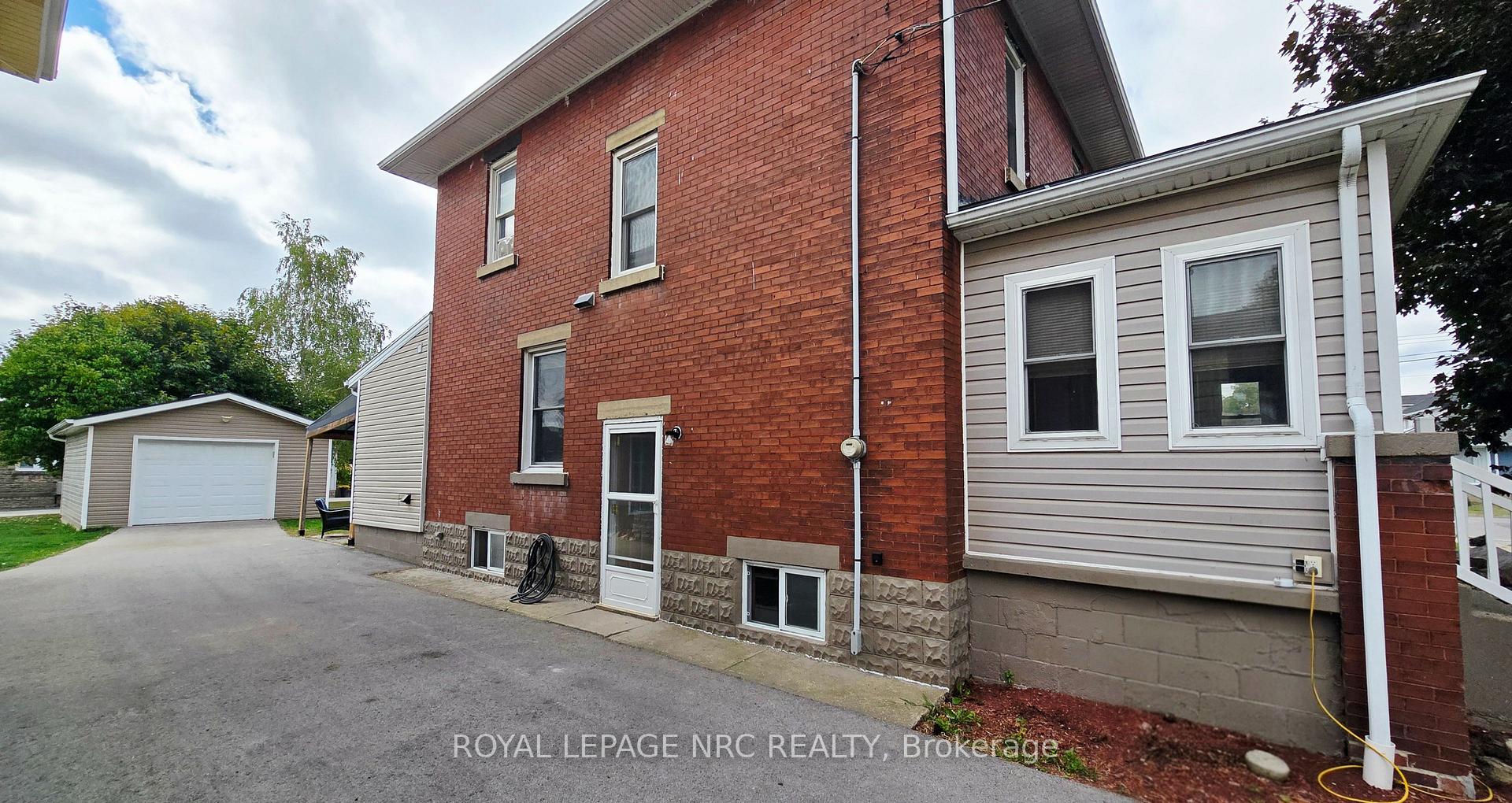 Photo 3 of 74 Delhi Street, Port Colborne, Sugarloaf — HOMEH