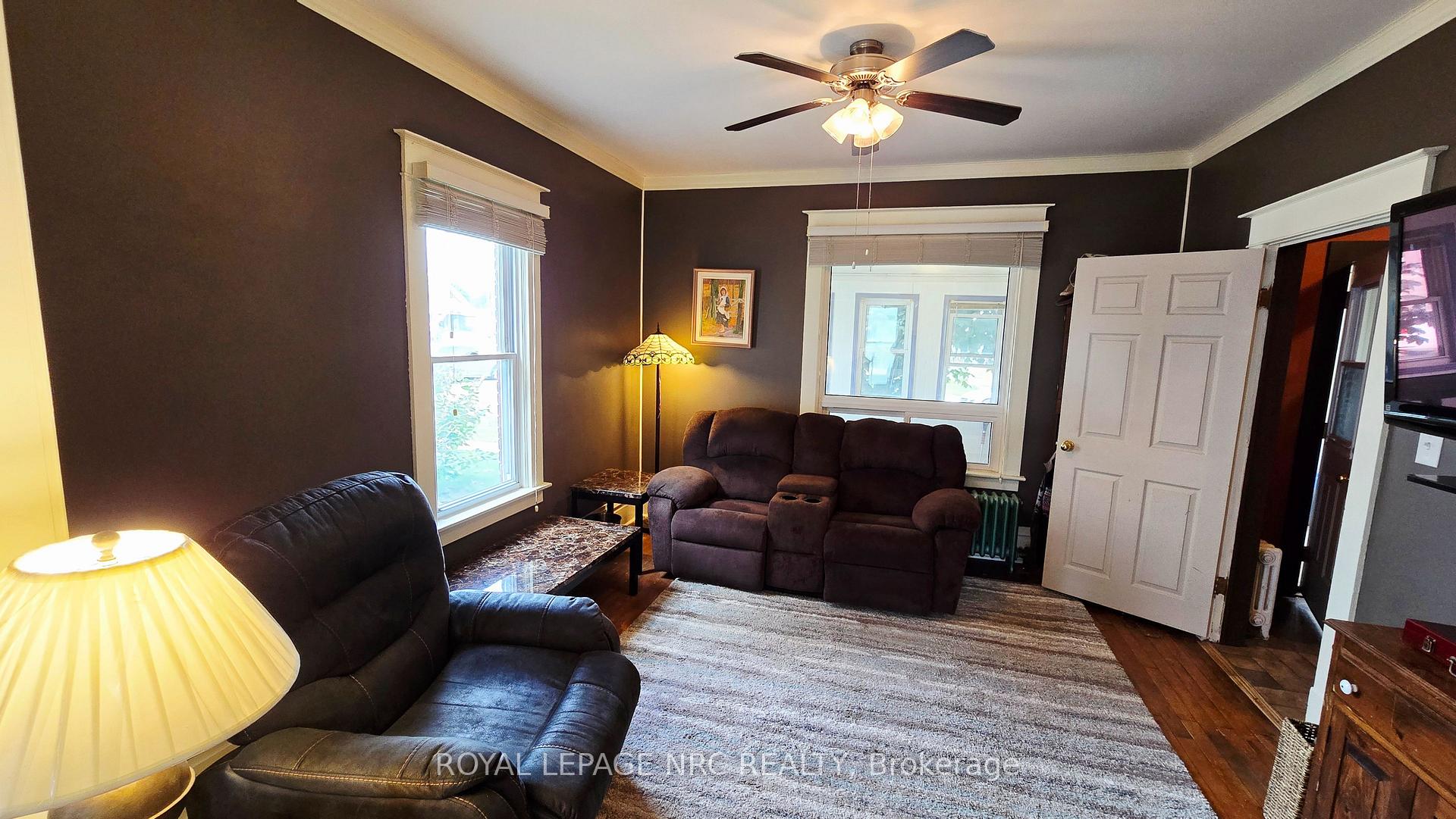 Photo 5 of 74 Delhi Street, Port Colborne, Sugarloaf — HOMEH