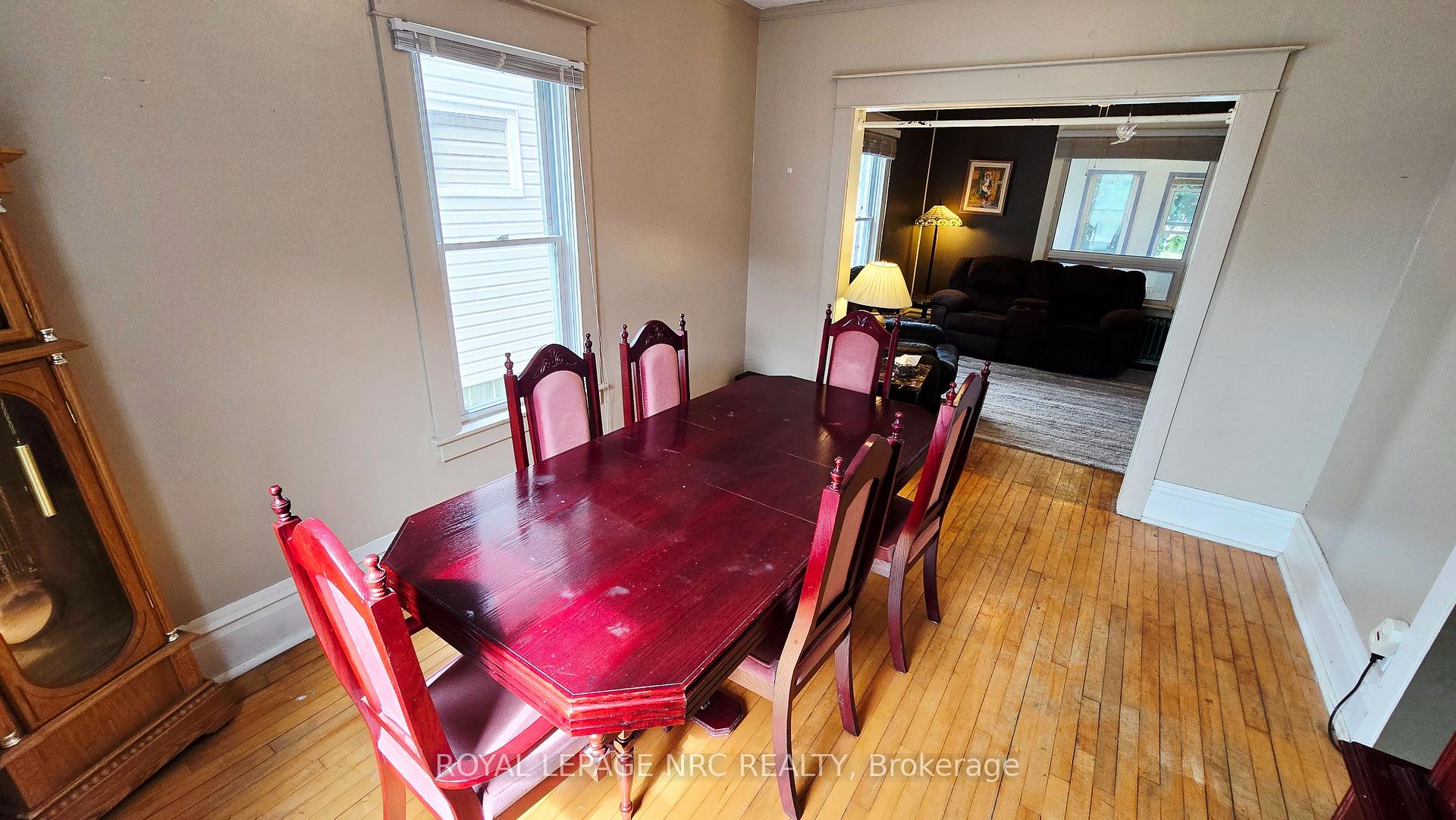Photo 7 of 74 Delhi Street, Port Colborne, Sugarloaf — HOMEH