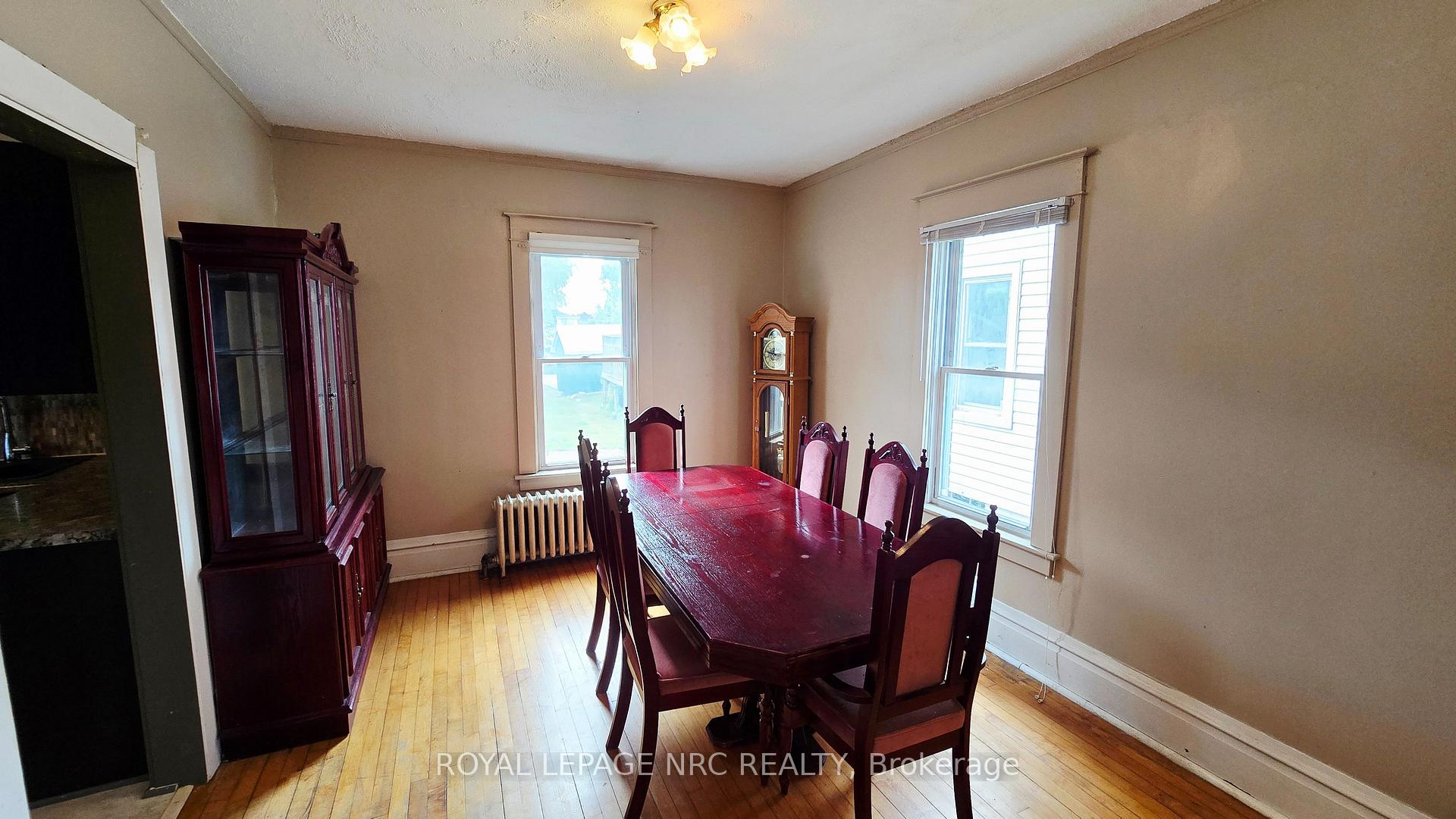 Photo 8 of 74 Delhi Street, Port Colborne, Sugarloaf — HOMEH