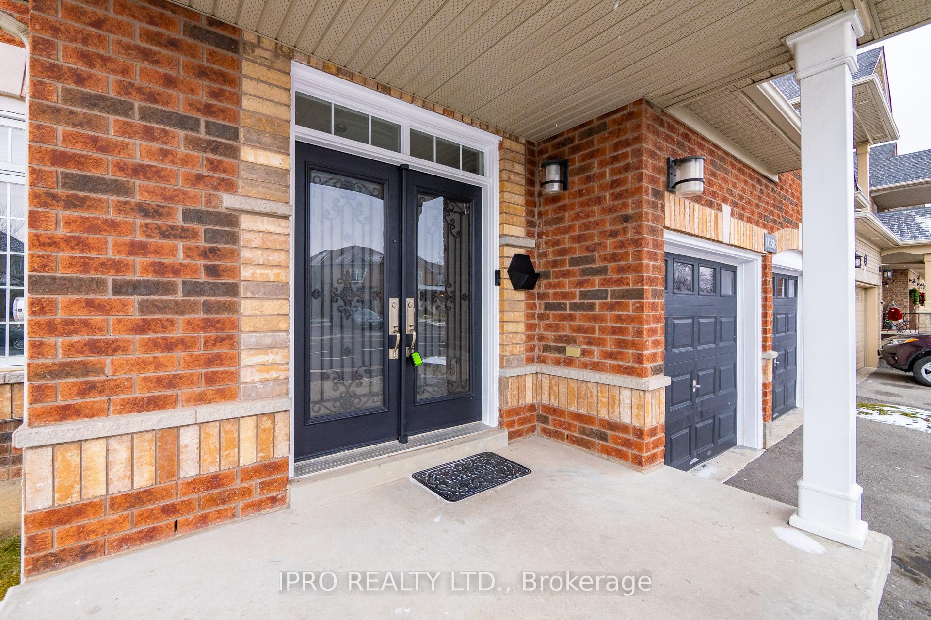 Photo 3 of 1038 Laurier Avenue, Milton, Clarke — HOMEH