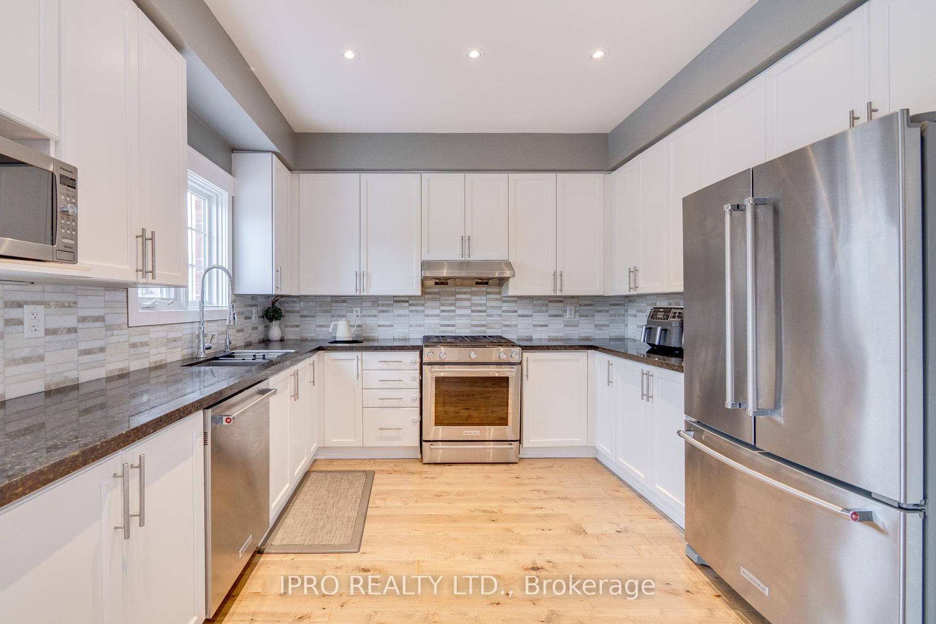 Photo 11 of 1038 Laurier Avenue, Milton, Clarke — HOMEH