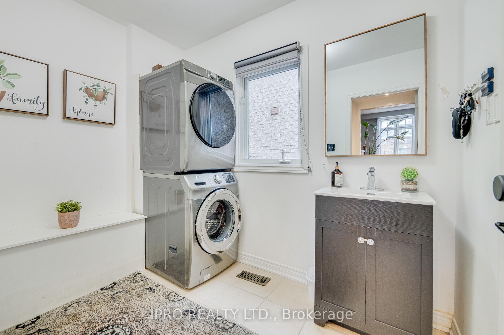 Photo 13 of 1038 Laurier Avenue, Milton, Clarke — HOMEH