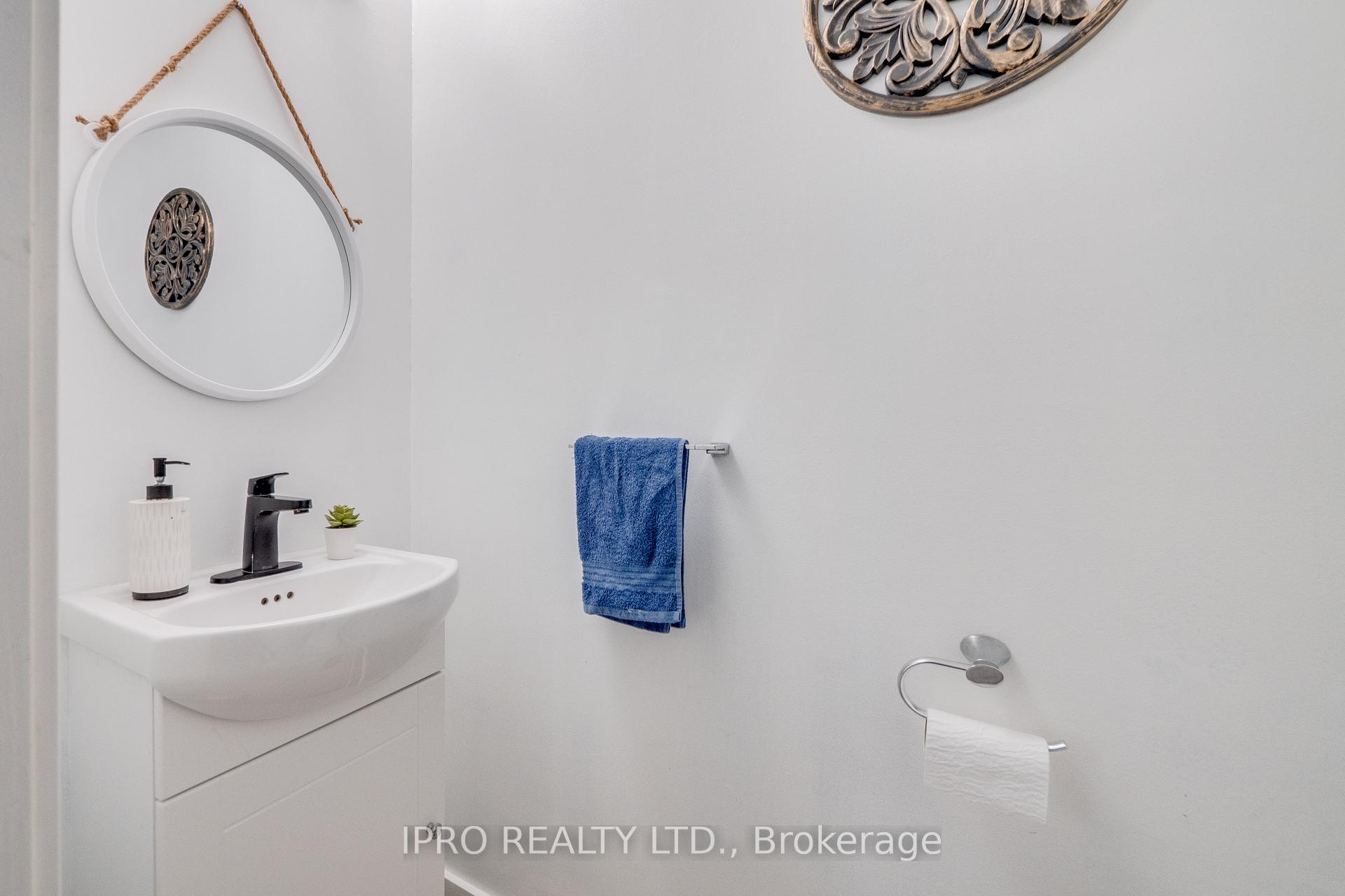 Photo 14 of 1038 Laurier Avenue, Milton, Clarke — HOMEH