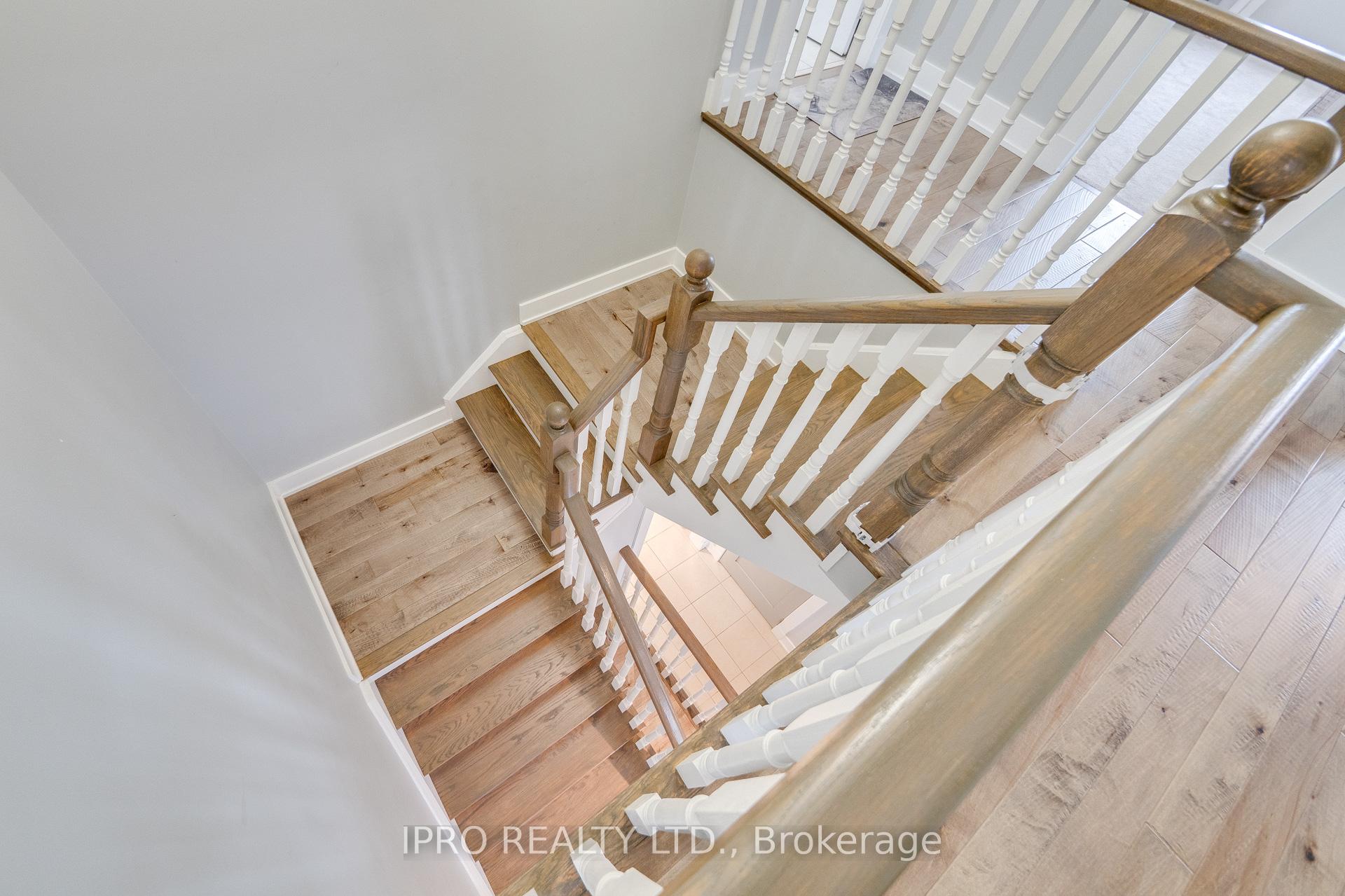 Photo 15 of 1038 Laurier Avenue, Milton, Clarke — HOMEH