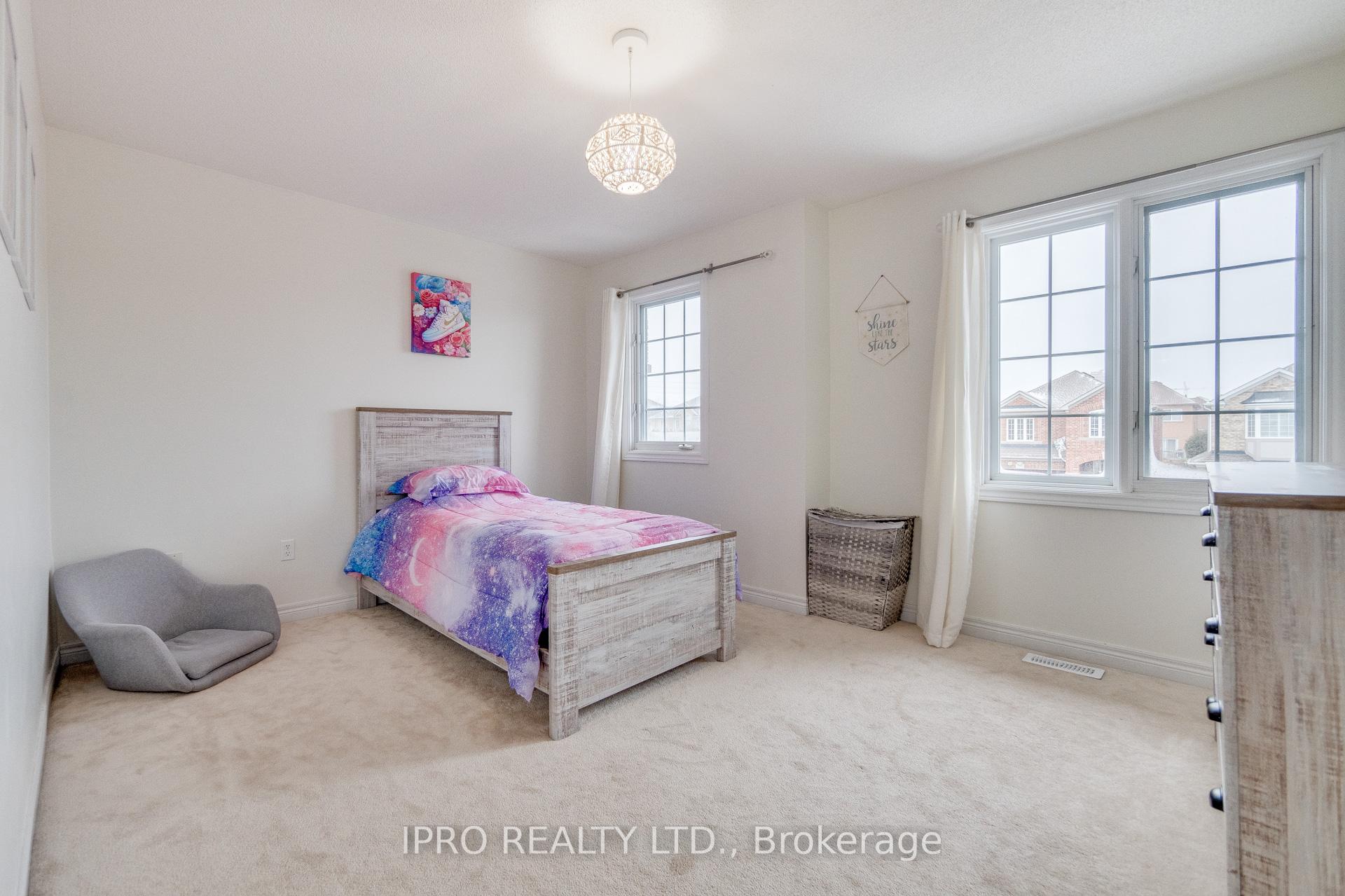 Photo 21 of 1038 Laurier Avenue, Milton, Clarke — HOMEH
