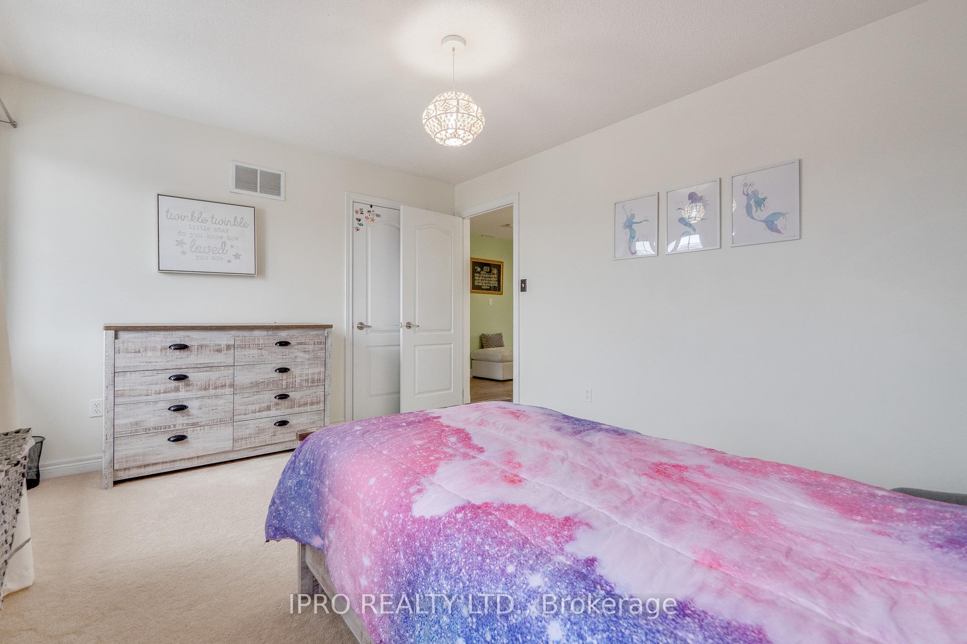 Photo 22 of 1038 Laurier Avenue, Milton, Clarke — HOMEH