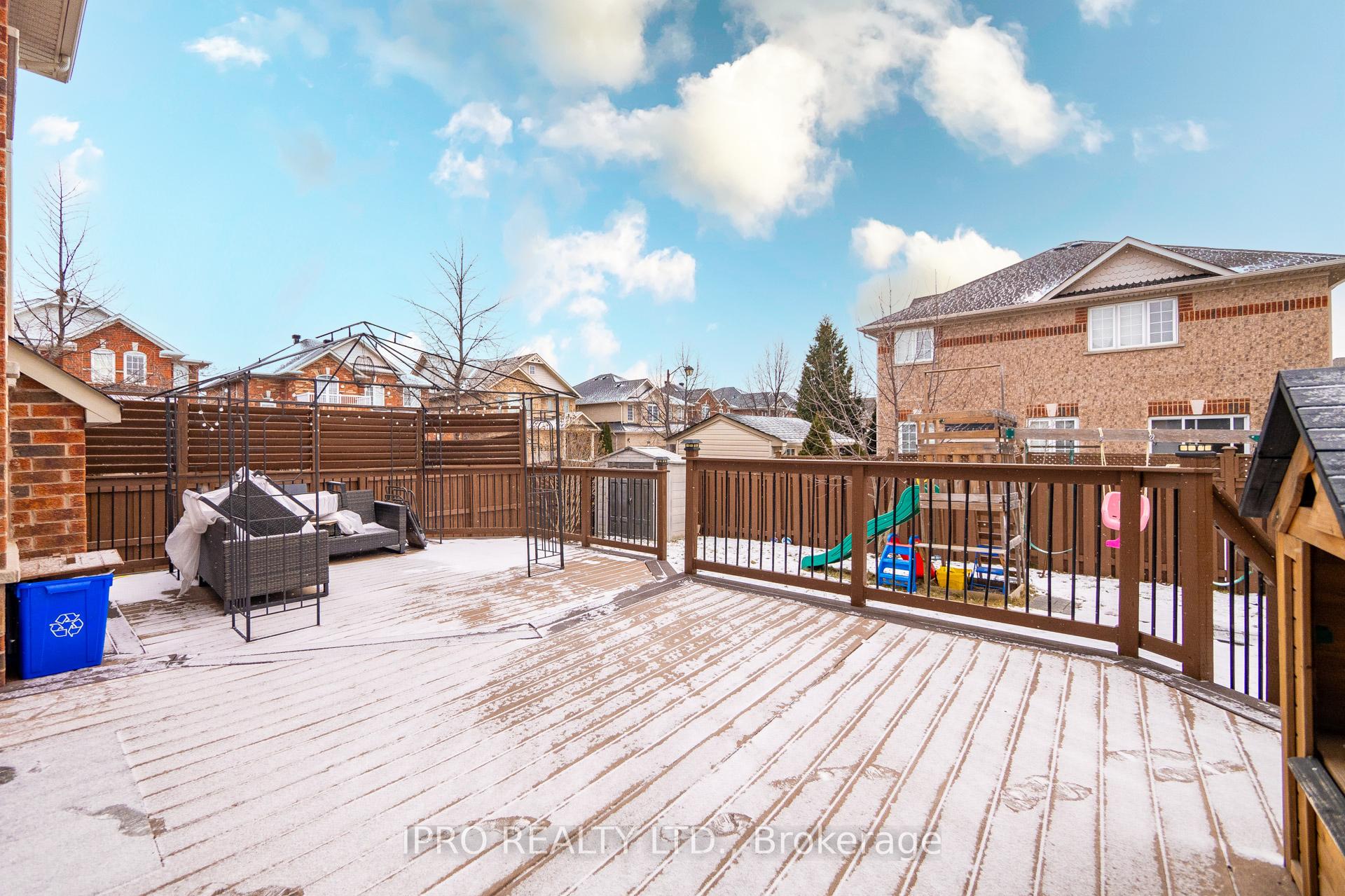 Photo 35 of 1038 Laurier Avenue, Milton, Clarke — HOMEH