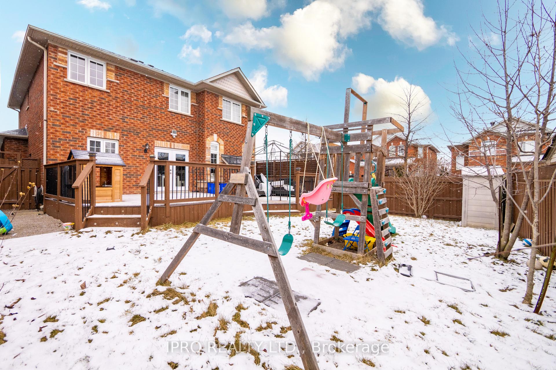 Photo 36 of 1038 Laurier Avenue, Milton, Clarke — HOMEH
