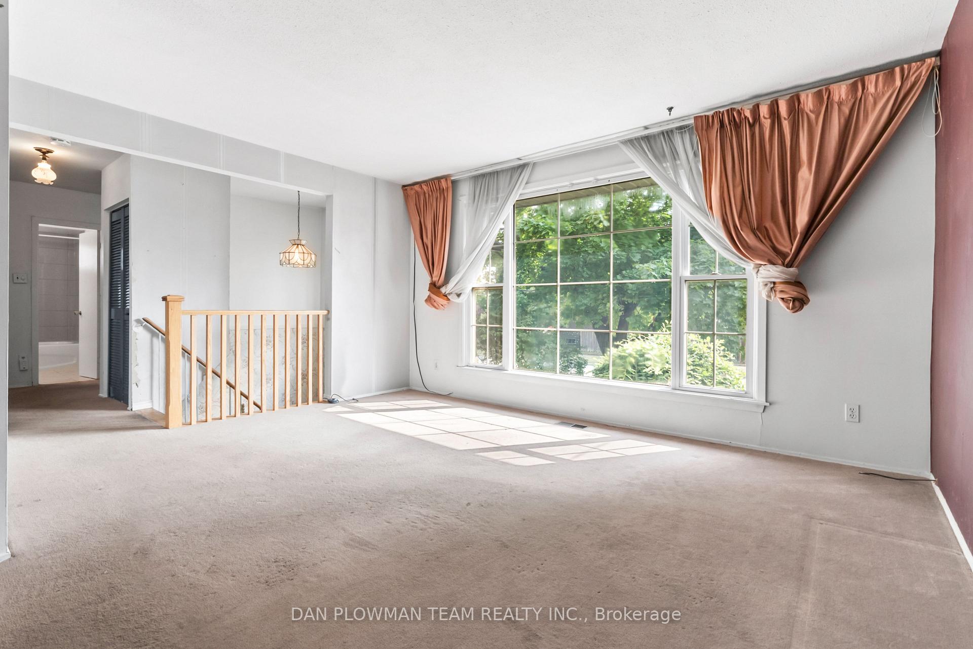 Photo 6 of 760 Hillcrest Road, Pickering, West Shore — HOMEH