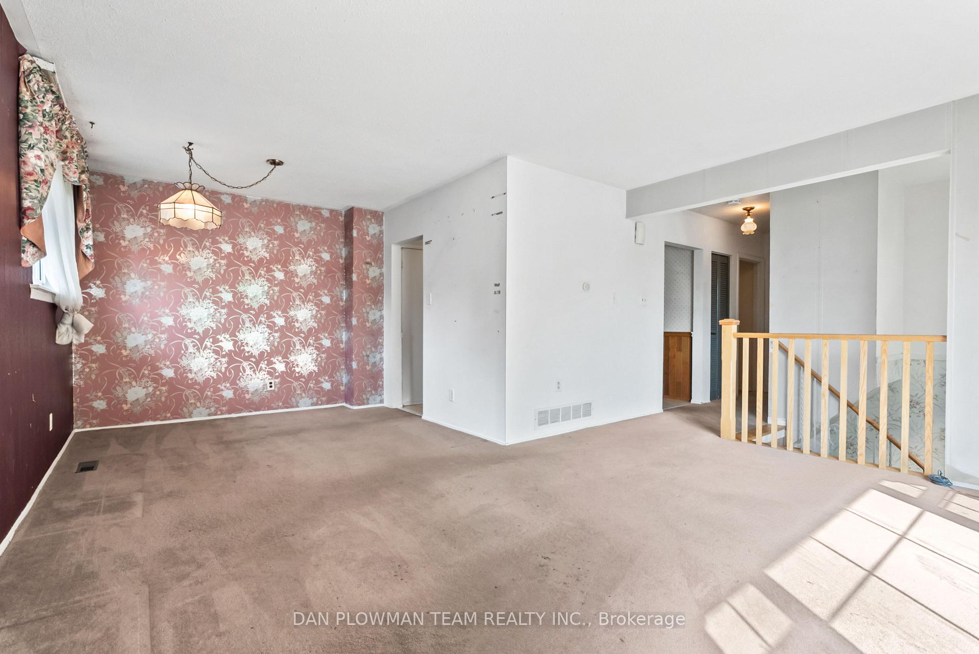 Photo 8 of 760 Hillcrest Road, Pickering, West Shore — HOMEH