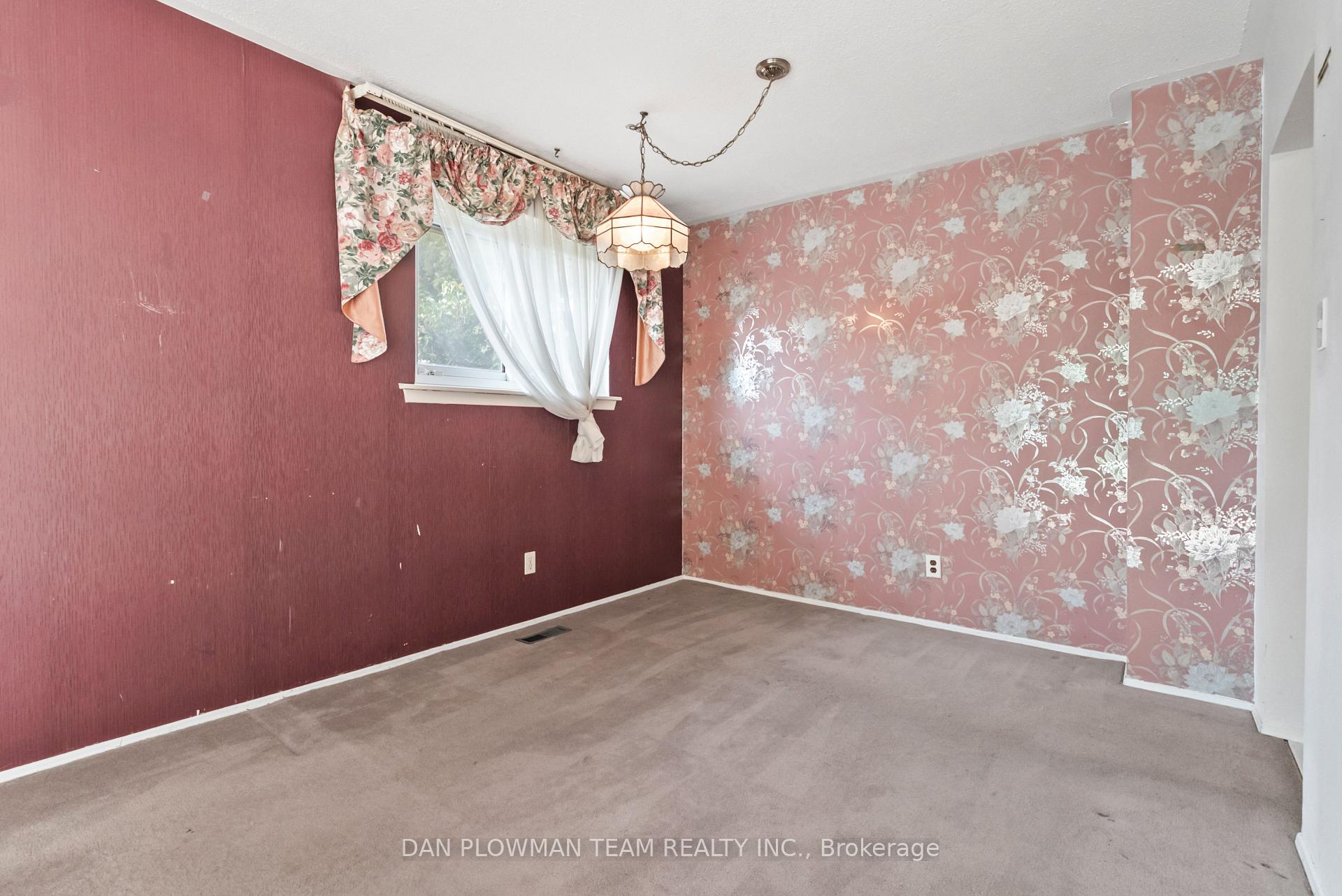 Photo 9 of 760 Hillcrest Road, Pickering, West Shore — HOMEH
