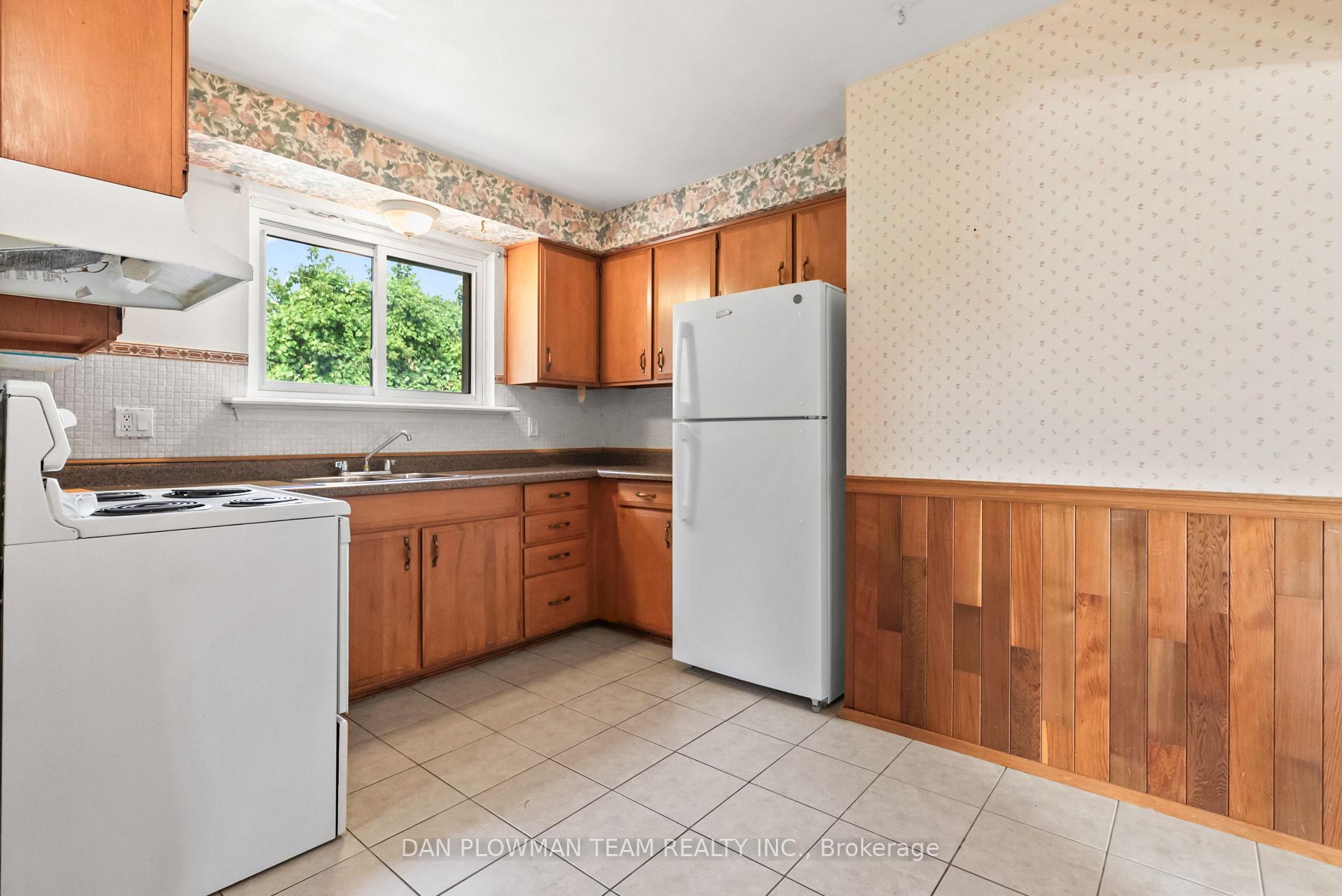 Photo 11 of 760 Hillcrest Road, Pickering, West Shore — HOMEH