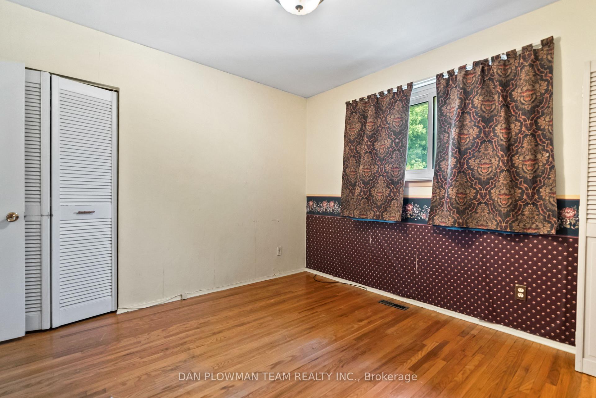 Photo 18 of 760 Hillcrest Road, Pickering, West Shore — HOMEH