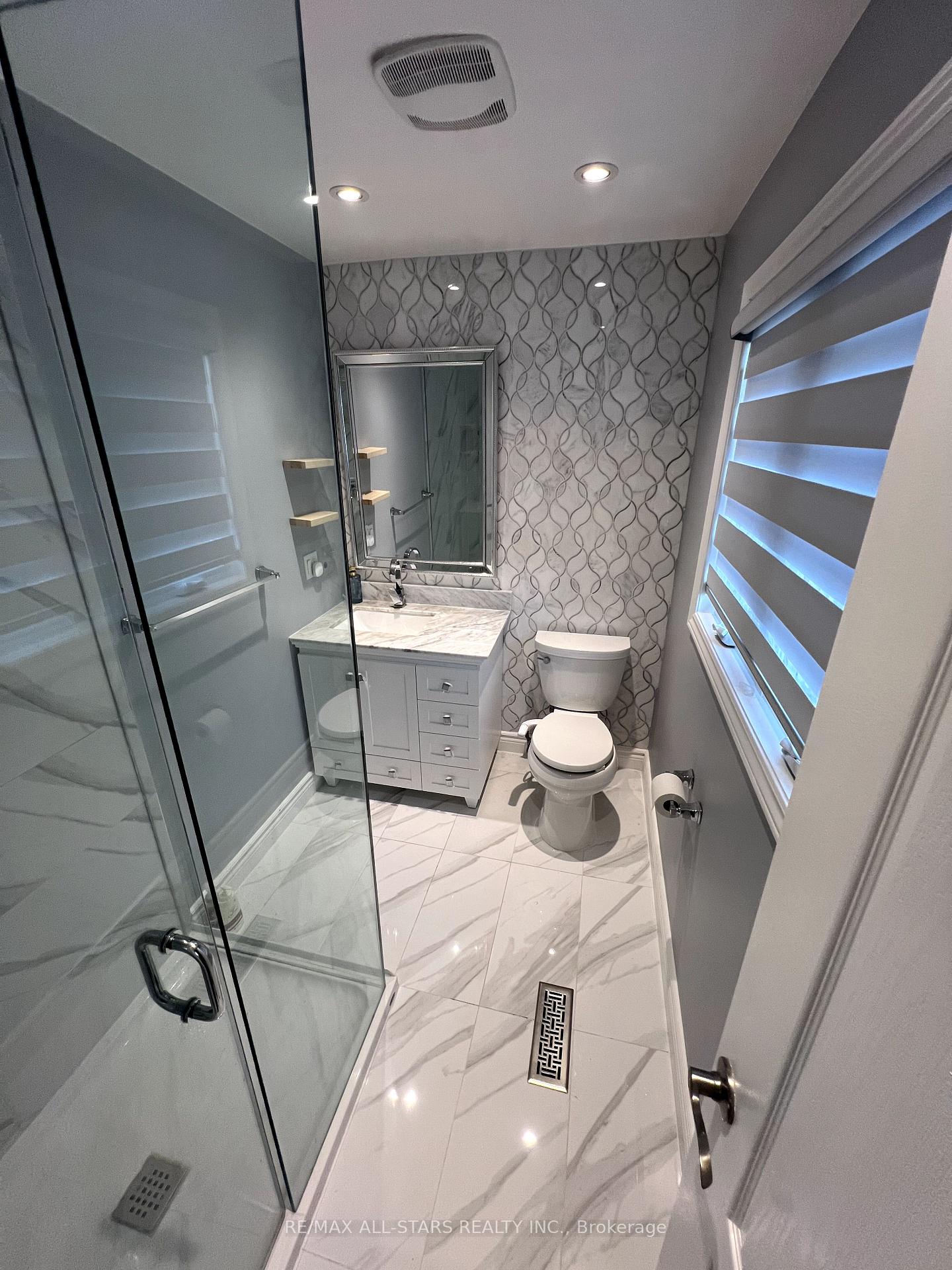 Photo 13 of 706 Sultana Square W, Pickering, Amberlea — HOMEH