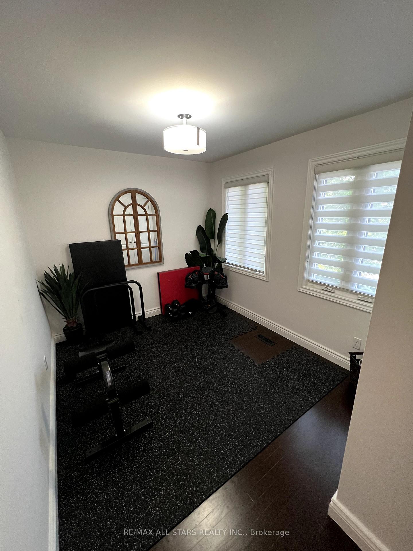Photo 15 of 706 Sultana Square W, Pickering, Amberlea — HOMEH