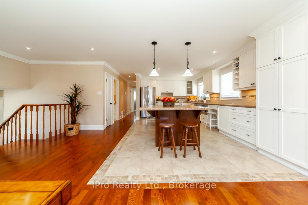 Photo 4 of 874 Pearen Avenue, Milton, Timberlea — HOMEH