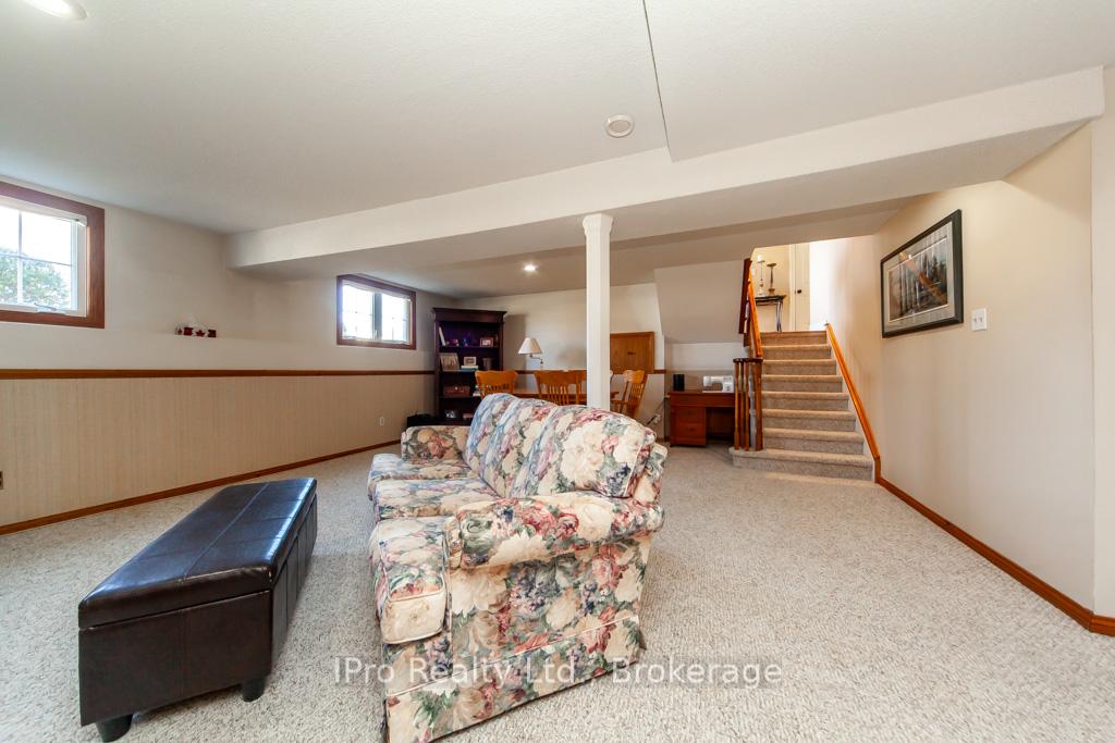 Photo 7 of 874 Pearen Avenue, Milton, Timberlea — HOMEH